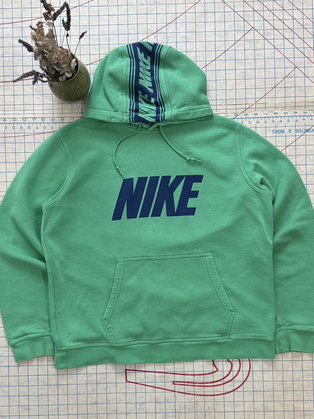 Nike × Vintage Vintage Y2K Nike Spell Out Hoodie Green Fits Size XL Size US XL / EU 56 / 4 - 2 Thumbnail