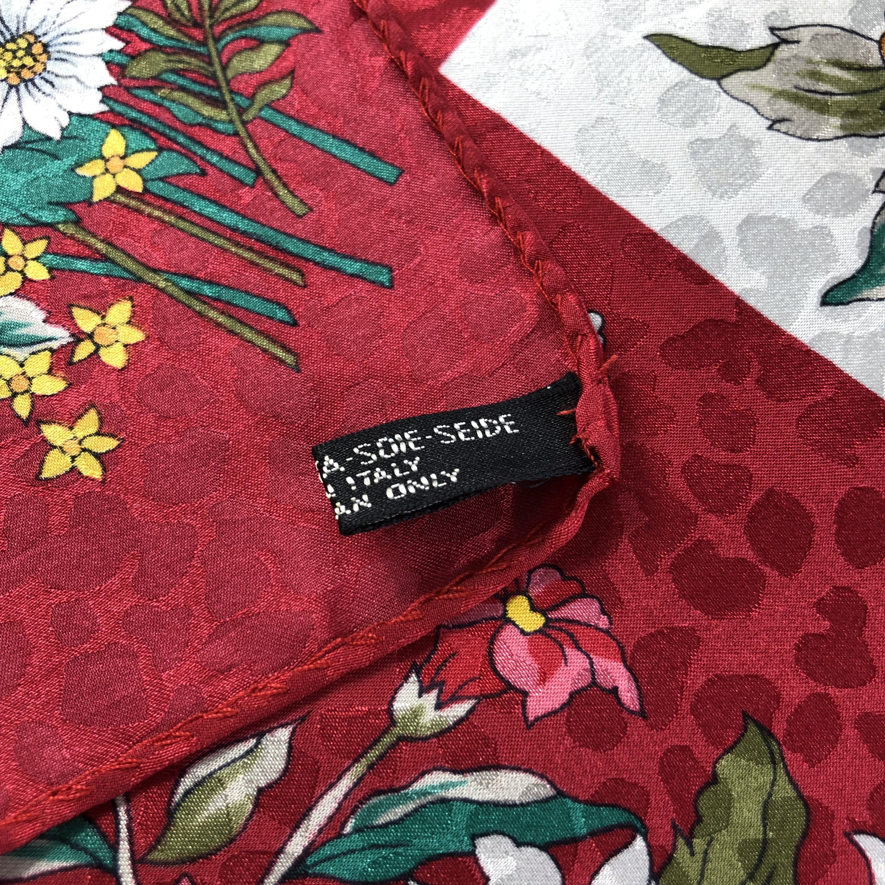 Japanese Brand Vintage Luxury Floral Silk Scarf M559 Size ONE SIZE - 4 Thumbnail