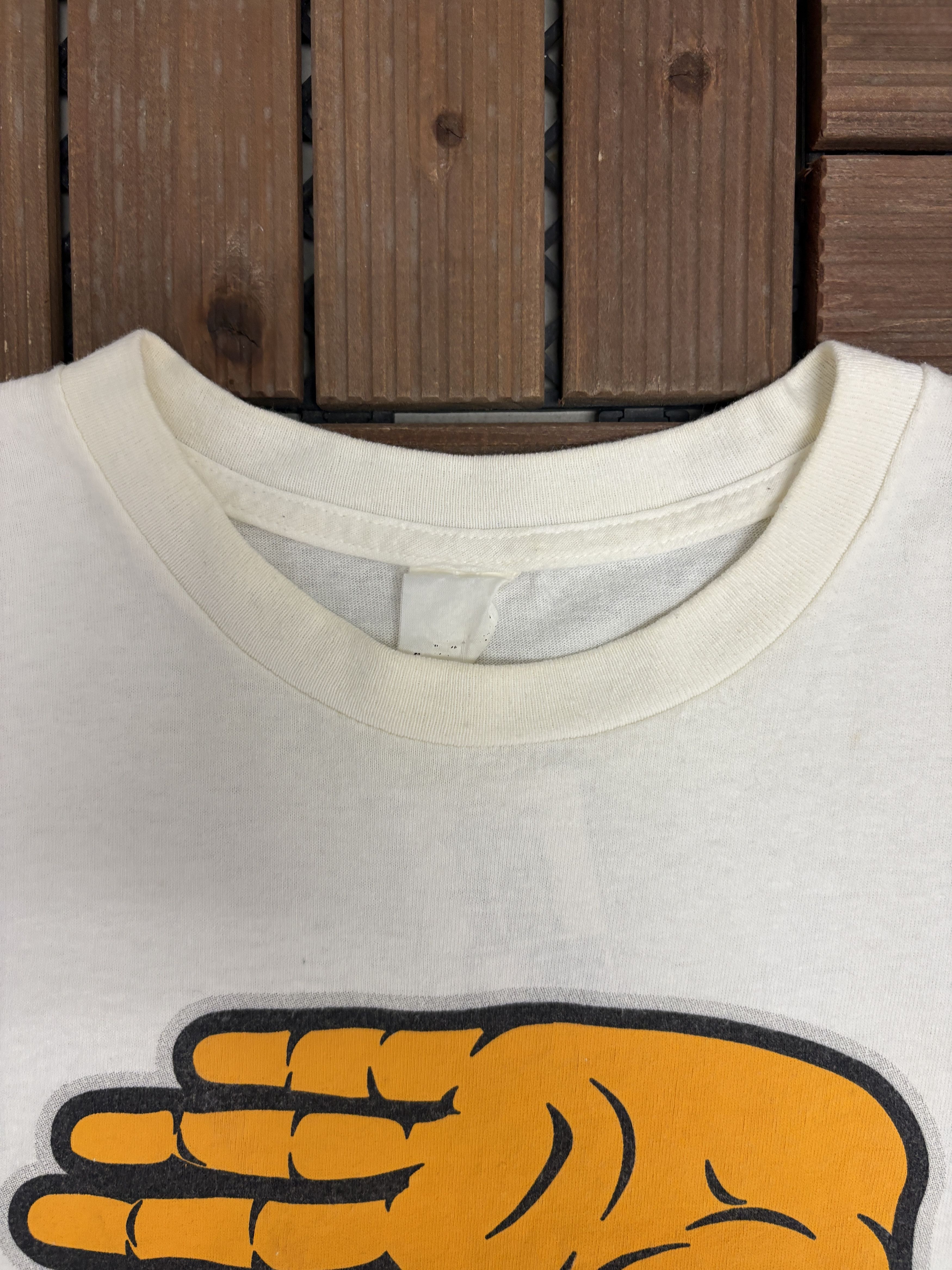 Vintage Tampa Bay Bucacaneers Lets Go Bucs Vintage White Tee Size US XL / EU 56 / 4 - 5 Thumbnail