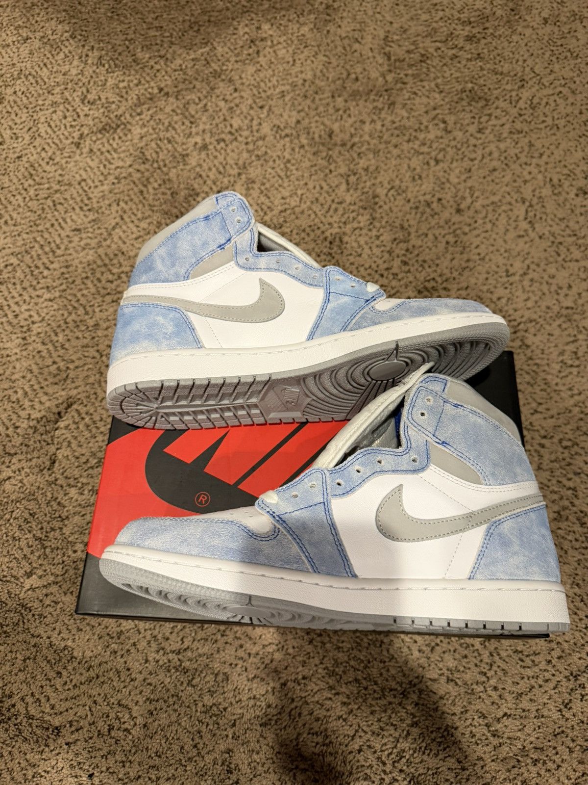 Jordan Brand Jordan 1 Hyper Royal Size US 11 / EU 44 - 7 Thumbnail