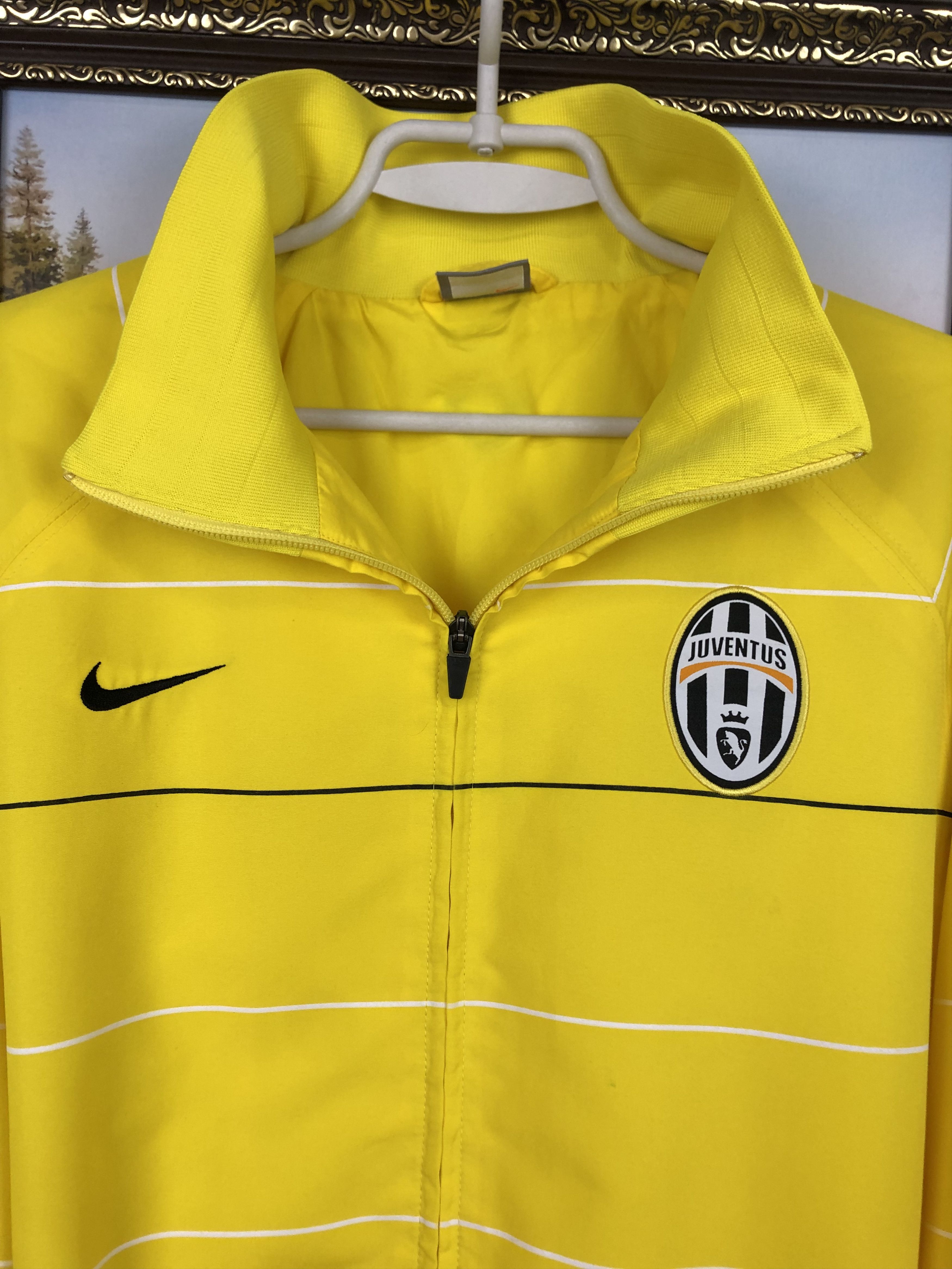 Nike Vintage Nike Juventus Football Jacket Soccer Track Top Mens Size US XL / EU 56 / 4 - 3 Thumbnail