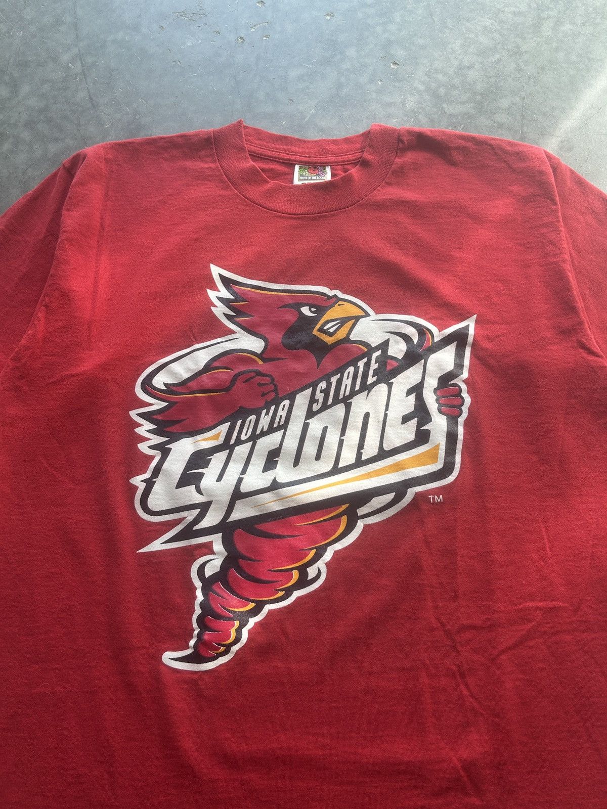 Fruit Of The Loom × Vintage Vintage 90s Iowa State Cyclones Graphic Tee Size US L / EU 52-54 / 3 - 1 Thumbnail