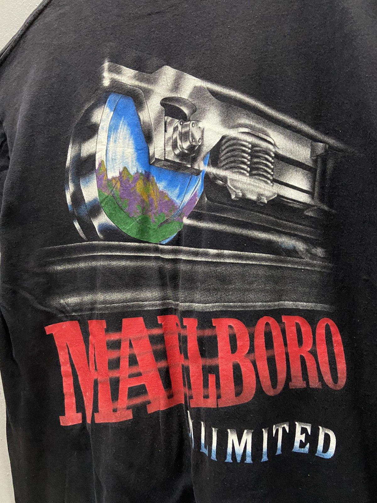 Marlboro Unlimited VINTAGE MARLBORO 90’s UNLIMITED TRAIN POCKET TEE SHIRT Size US XL / EU 56 / 4 - 9 Thumbnail