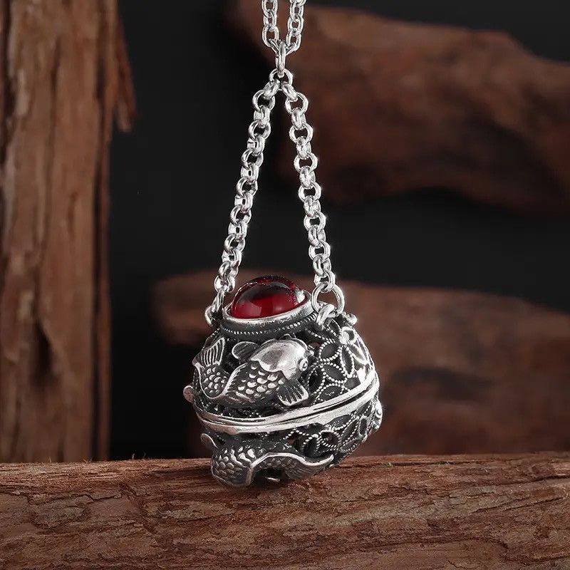 Jewelry × Vintage Exquisite Carp Aromatherapy Ball Hollow Pendant Necklace Size ONE SIZE - 2 Thumbnail