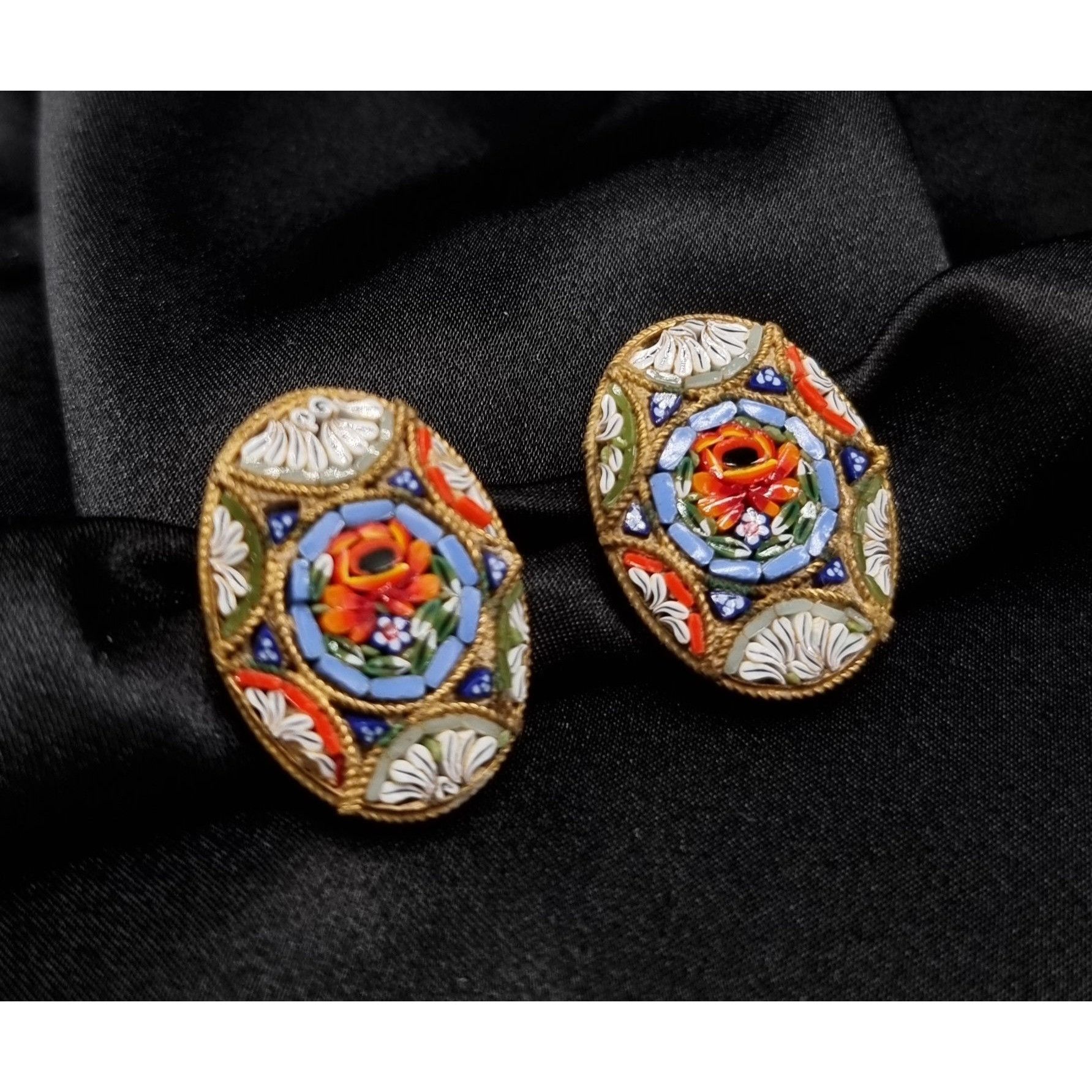 Vintage Vintage 1950s-1960s Italian Micro Mosaic Clip-On Earrings Size ONE SIZE - 1 Thumbnail