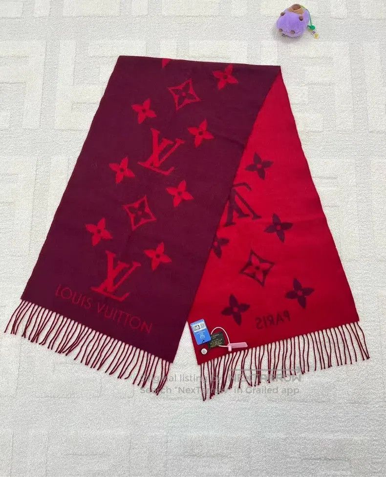 Louis Vuitton Louis Vuitton Red logo printed double-sided cashmere scarf Size ONE SIZE - 1 Thumbnail