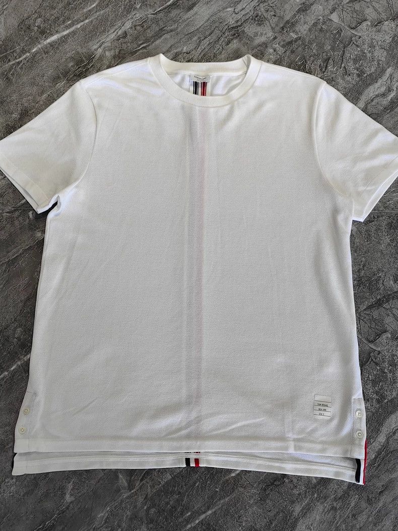 Thom Browne Thom Browne Short sleeves with colored stripes on the back Size US L / EU 52-54 / 3 - 1 Thumbnail