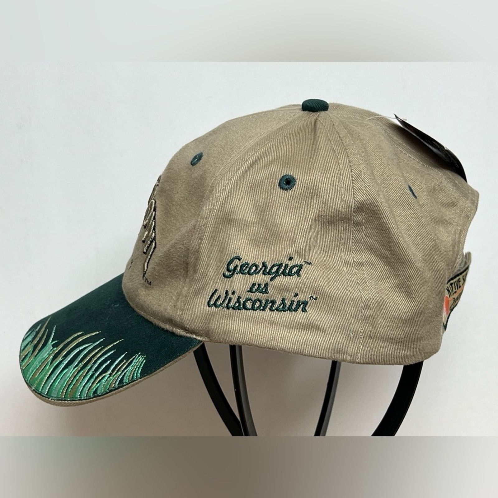Vintage VINTAGE OUTBACK BOWL GEORGIA VS. WISCONSIN NCAA HAT CAP NWT Size ONE SIZE - 6 Thumbnail