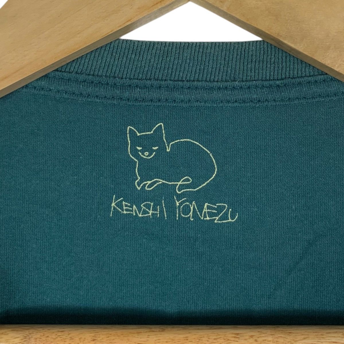 Vintage KENSHI YONEZU Japan Singer Stray Sheep Illustration Shirt Size L / US 10 / IT 46 - 5 Thumbnail