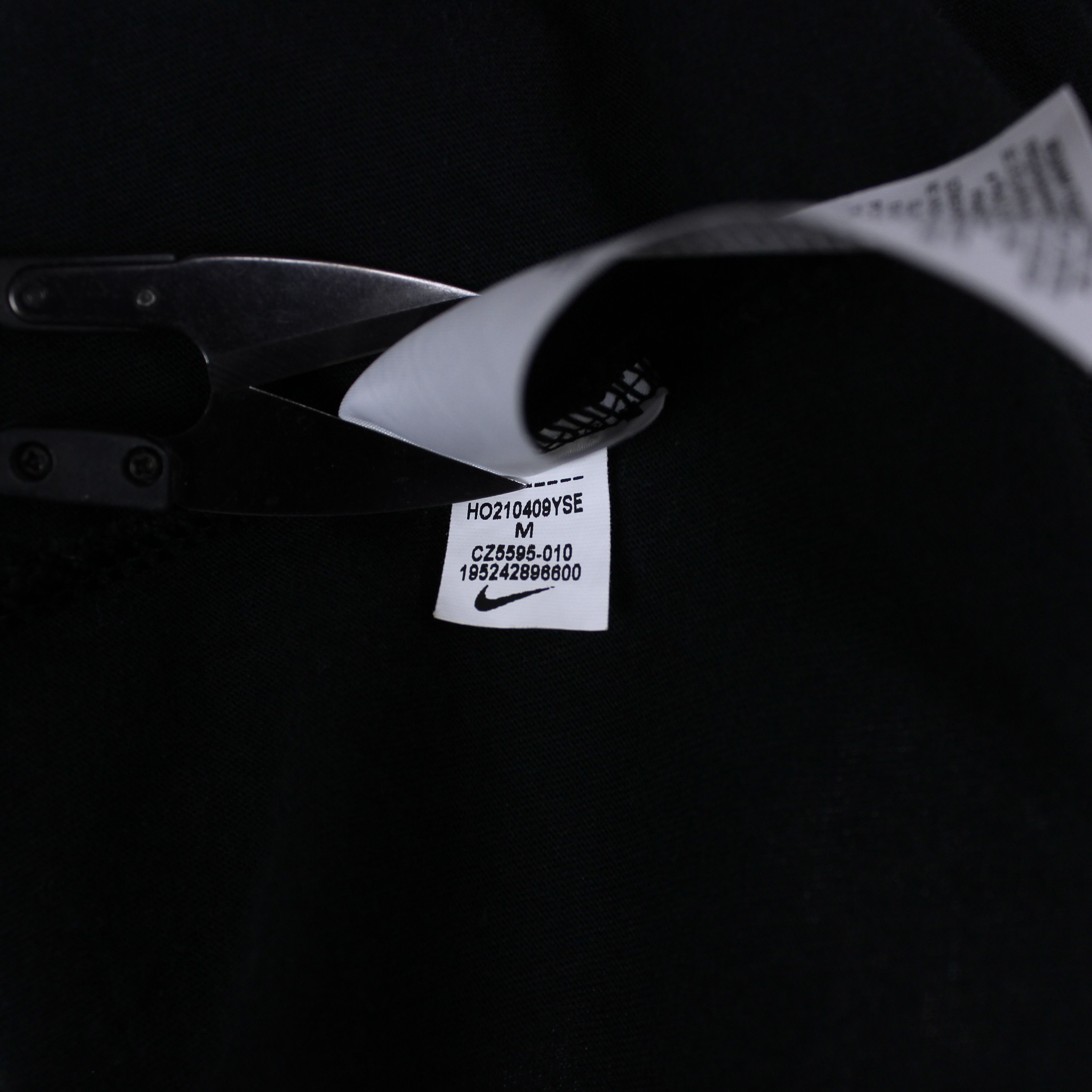 Chelsea Soccer Nike vintage Chelsea logo fussboll jersey M black CZ5595-010 Size US M / EU 48-50 / 2 - 8 Thumbnail