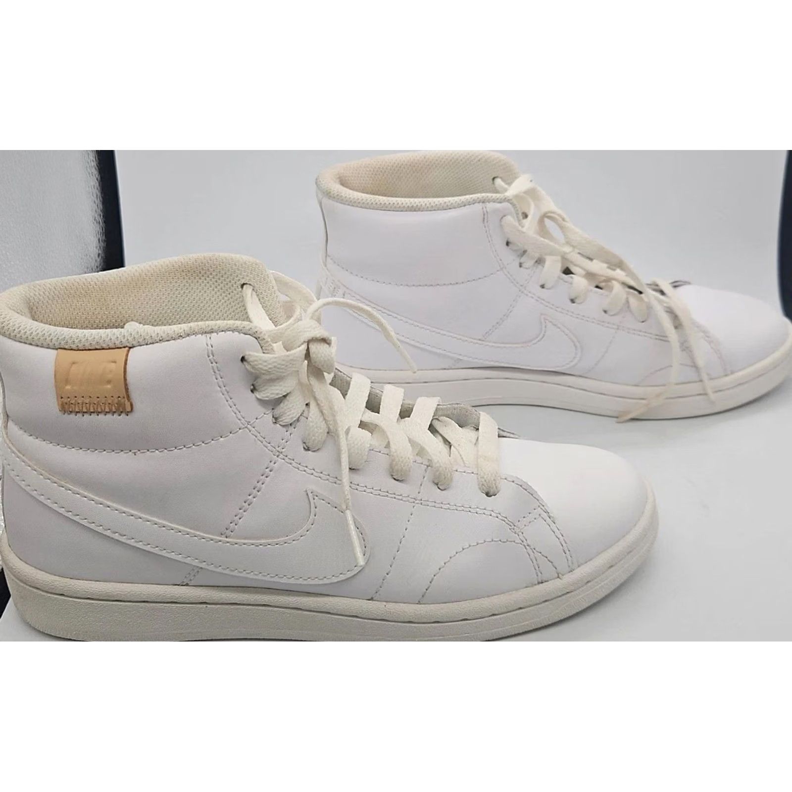 Nike Nike Court Royale 2 Mid White Womens Size 7.5 Sneakers Size US 8 / IT 38 - 2 Thumbnail