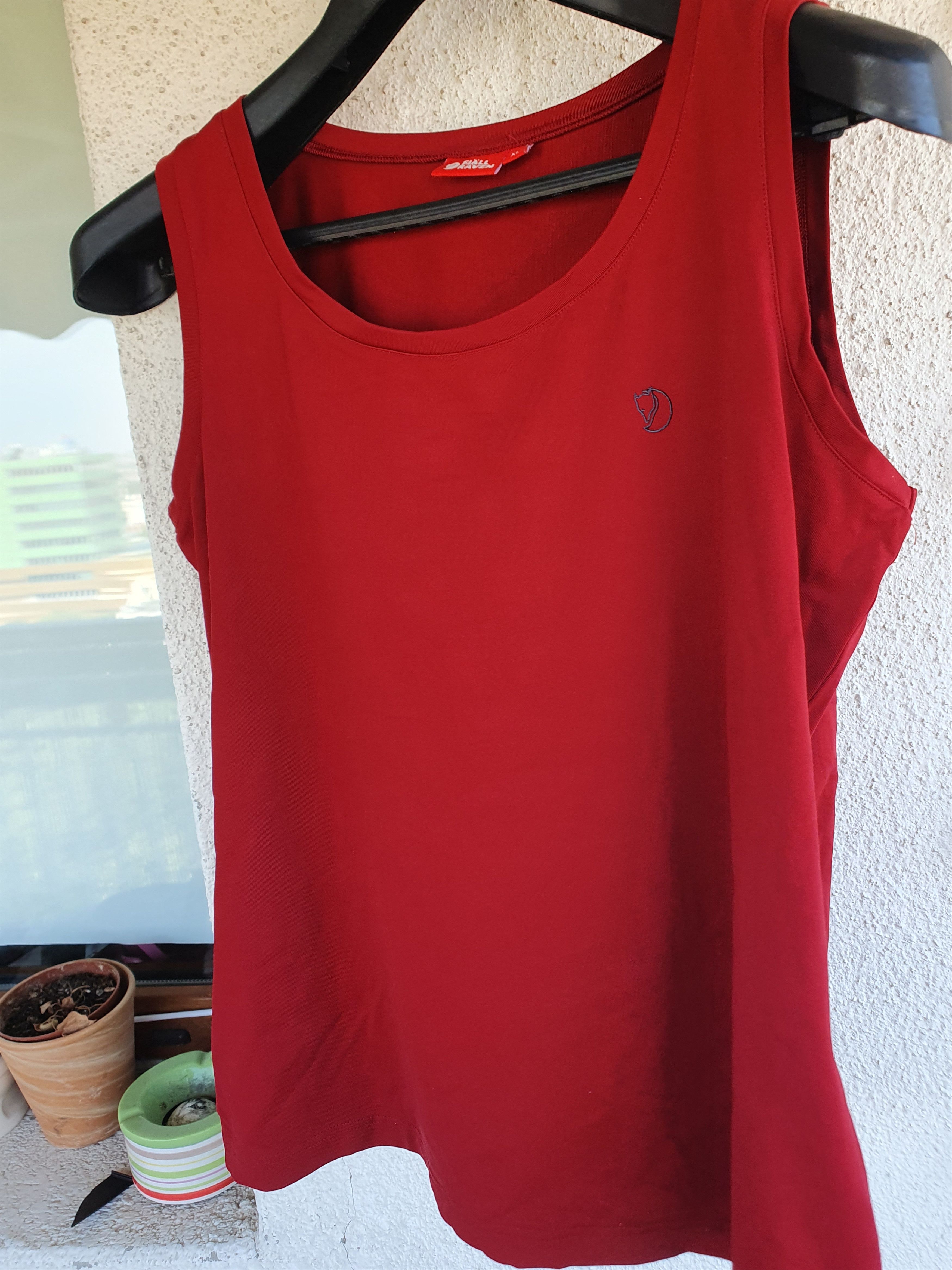 Fjallraven Fjallraven Woman's Cardona Tank Top Active Athletic sz XL/L? Size XL / US 12-14 / IT 48-50 - 1 Thumbnail