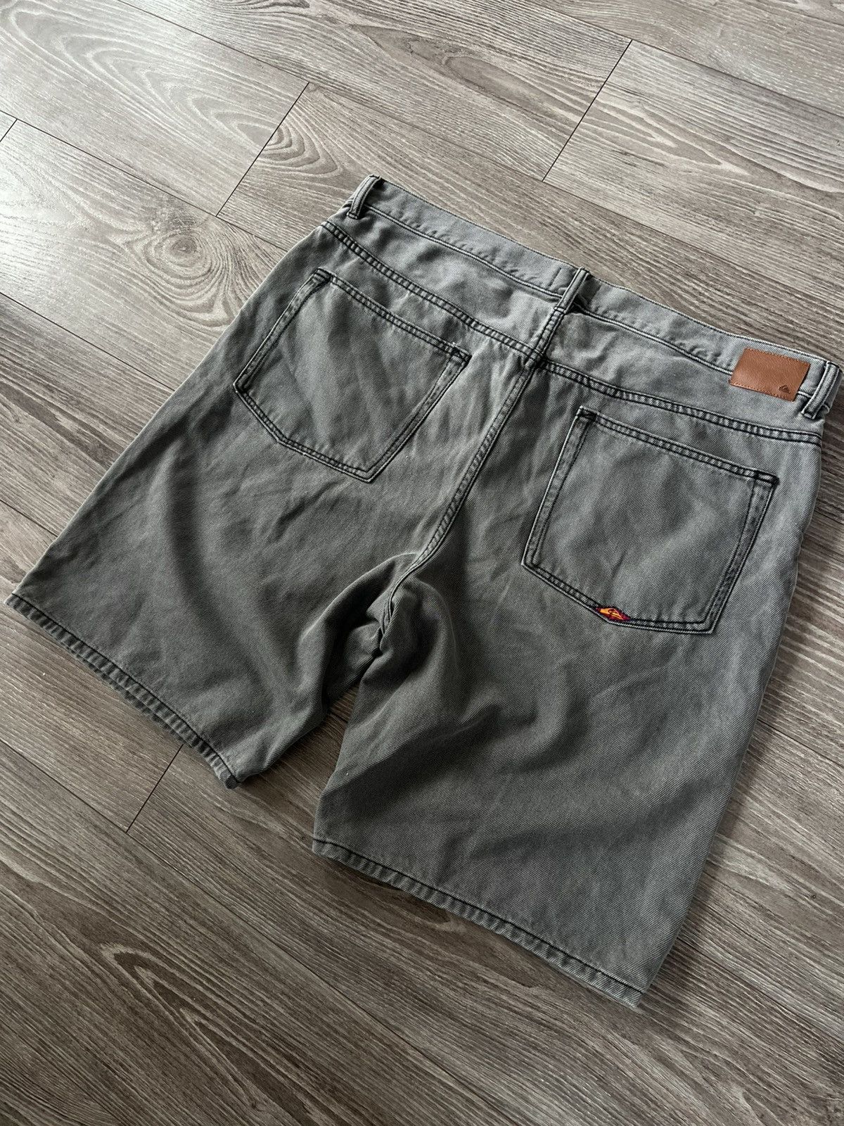 Quiksilver Archival Sk8 Quicksilver Opium Gray Baggy Jeans Shorts Size US 40 / EU 56 - 22 Thumbnail