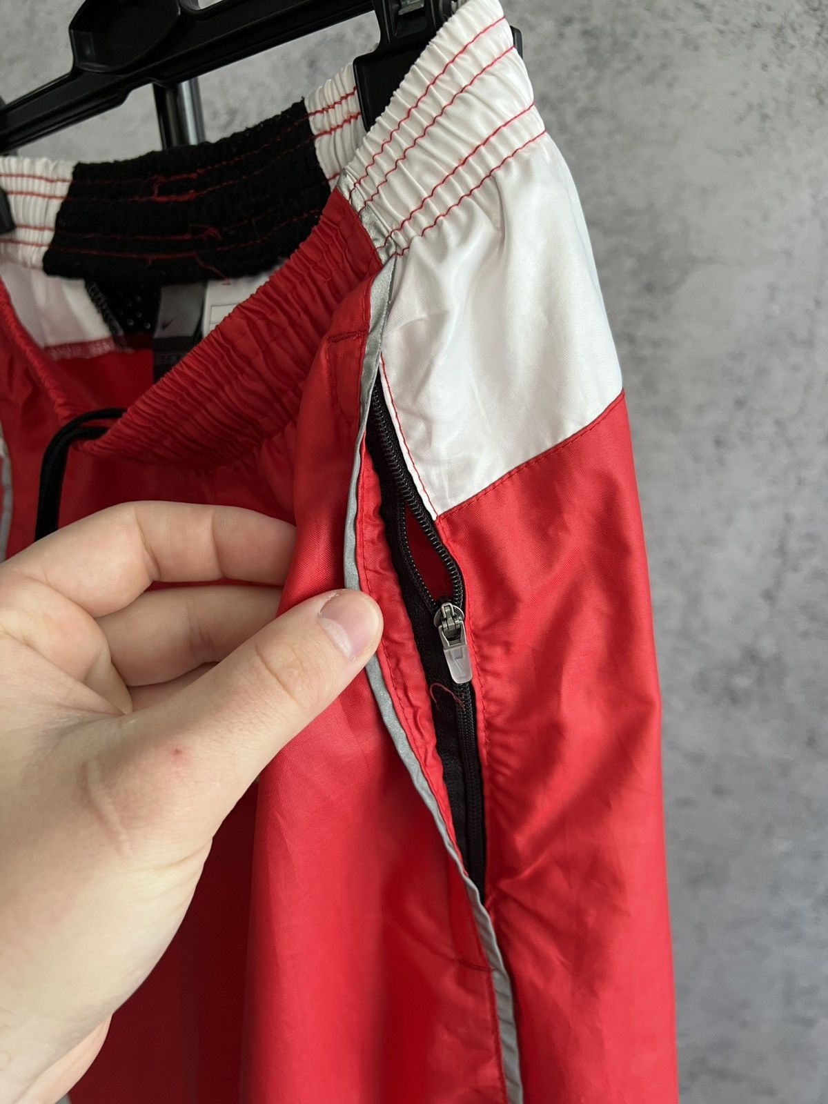 Nike Vintage Nike Y2K Pants 2000s Sportswear Pants Sweatpants Red Size US 32 / EU 48 - 12 Thumbnail
