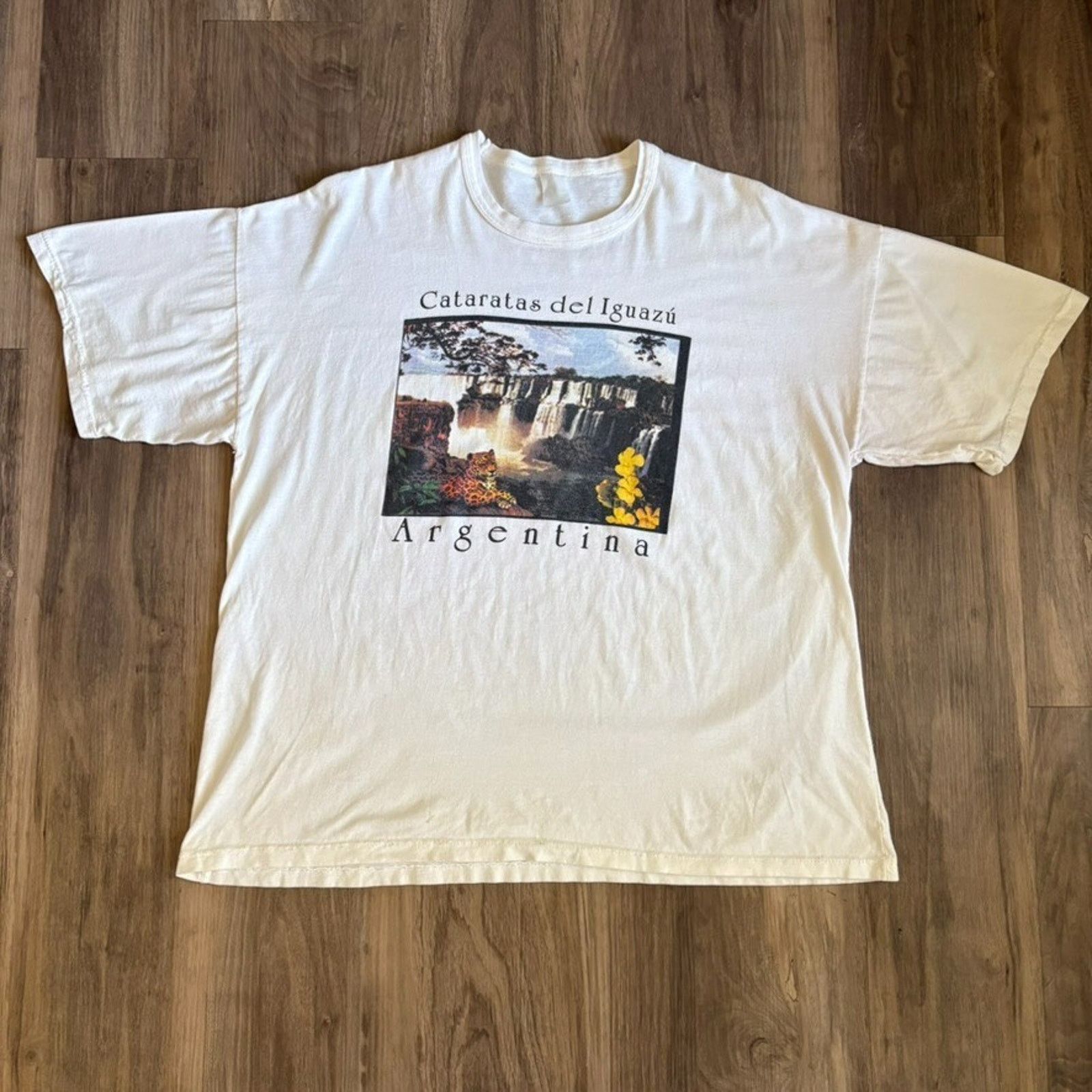 Vintage Vintage Iguazu Falls Nature T-Shirt Size L Size US L / EU 52-54 / 3 - 1 Thumbnail