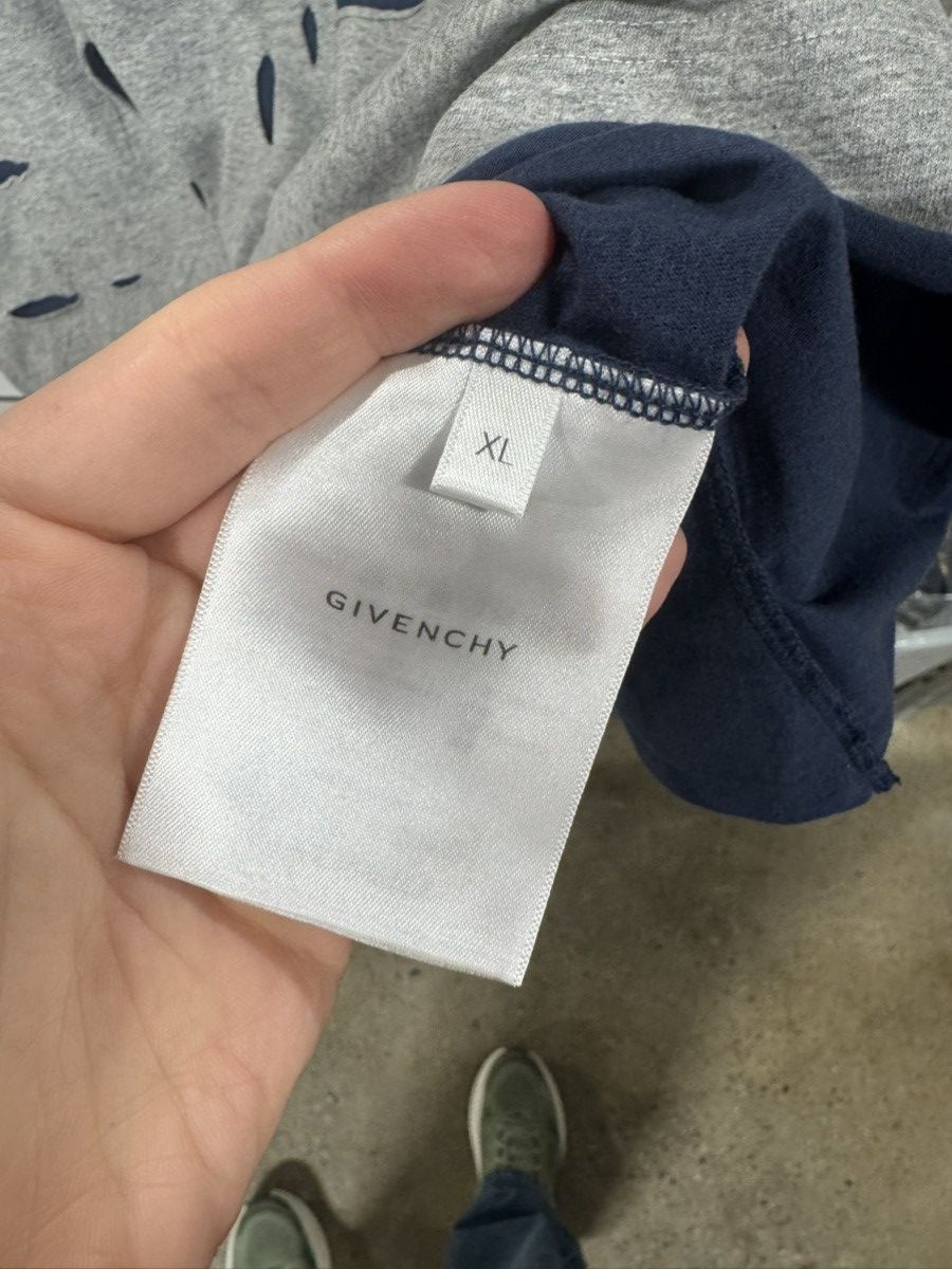 Givenchy Givenchy Cut Out T-Shirt NEW 900$ Size US XL / EU 56 / 4 - 4 Thumbnail