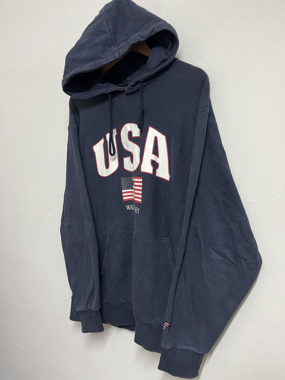 Mickey Mouse 💥Vintage Sunfaded Blue Black Walt Disney Mickey USA BIG LOGO Size US L / EU 52-54 / 3 - 2 Thumbnail