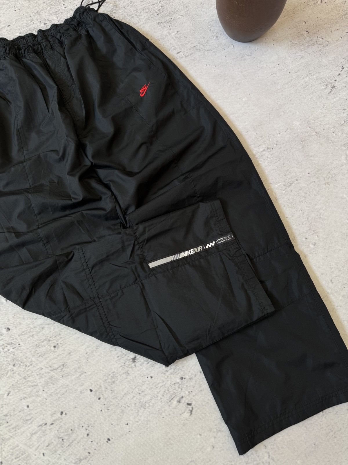 Nike × Vintage NIKE AIR NYLON VINTAGE OVERSIZE BAGGY FIT PANTS SWEATPANTS Size US 34 / EU 50 - 4 Thumbnail