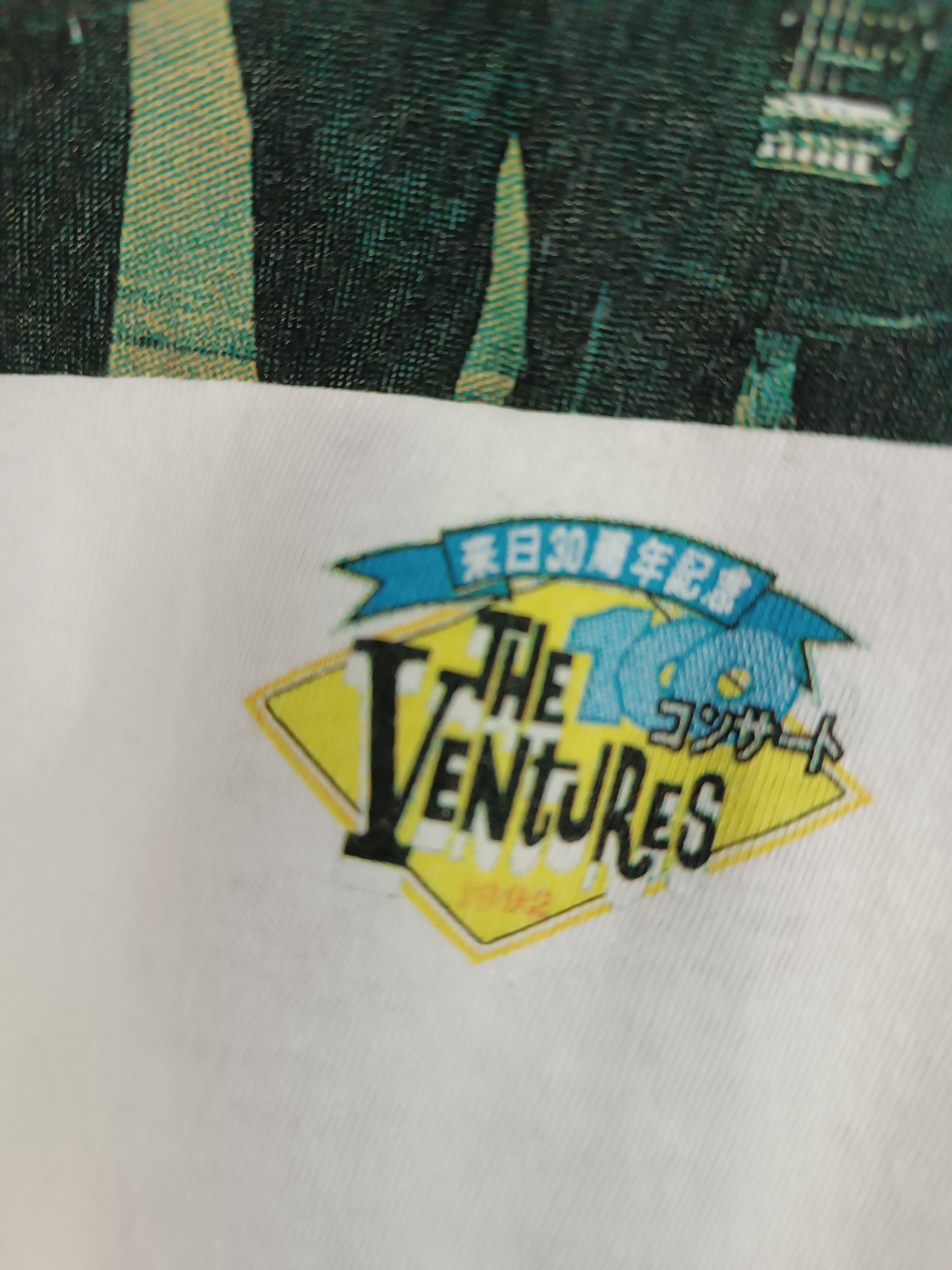 Band Tees VTG 1992 THE VENTURES TEE BEACH BOYS NEIL YOUNG TELEVISION Size US M / EU 48-50 / 2 - 10 Thumbnail