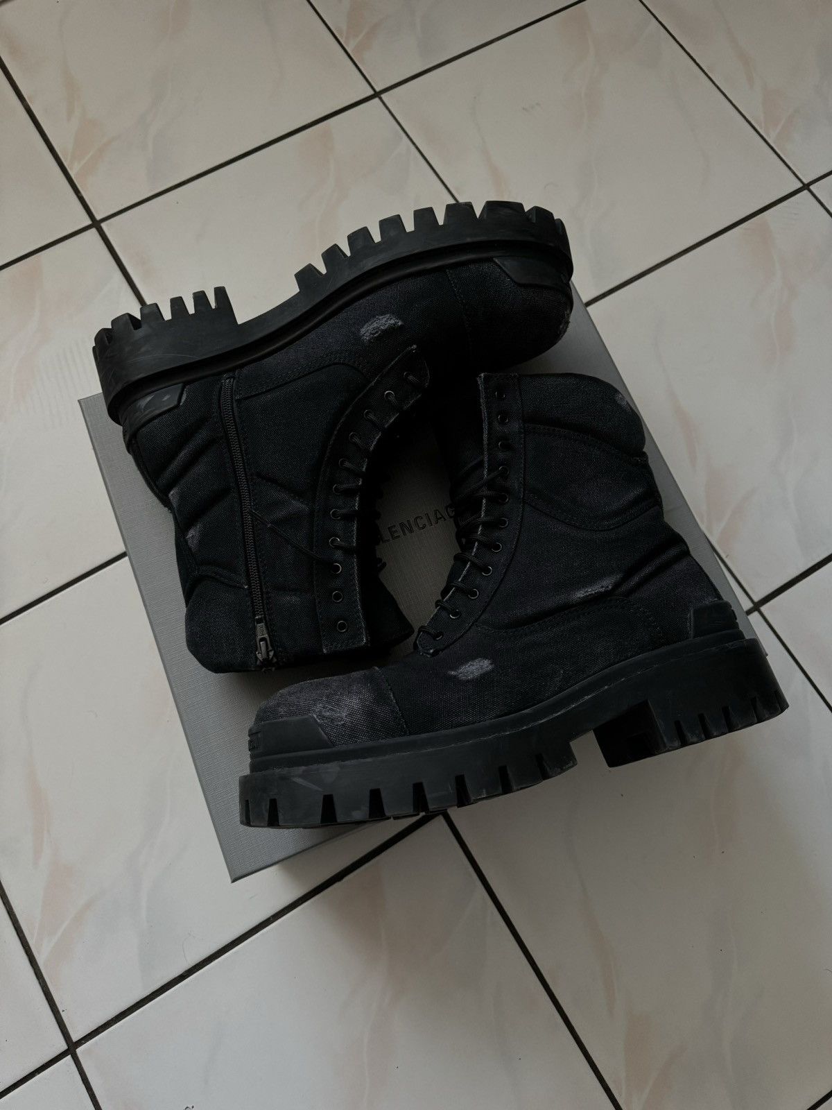 Balenciaga Balenciaga FW22 Combat Boots Size US 11 / EU 44 - 1 Thumbnail