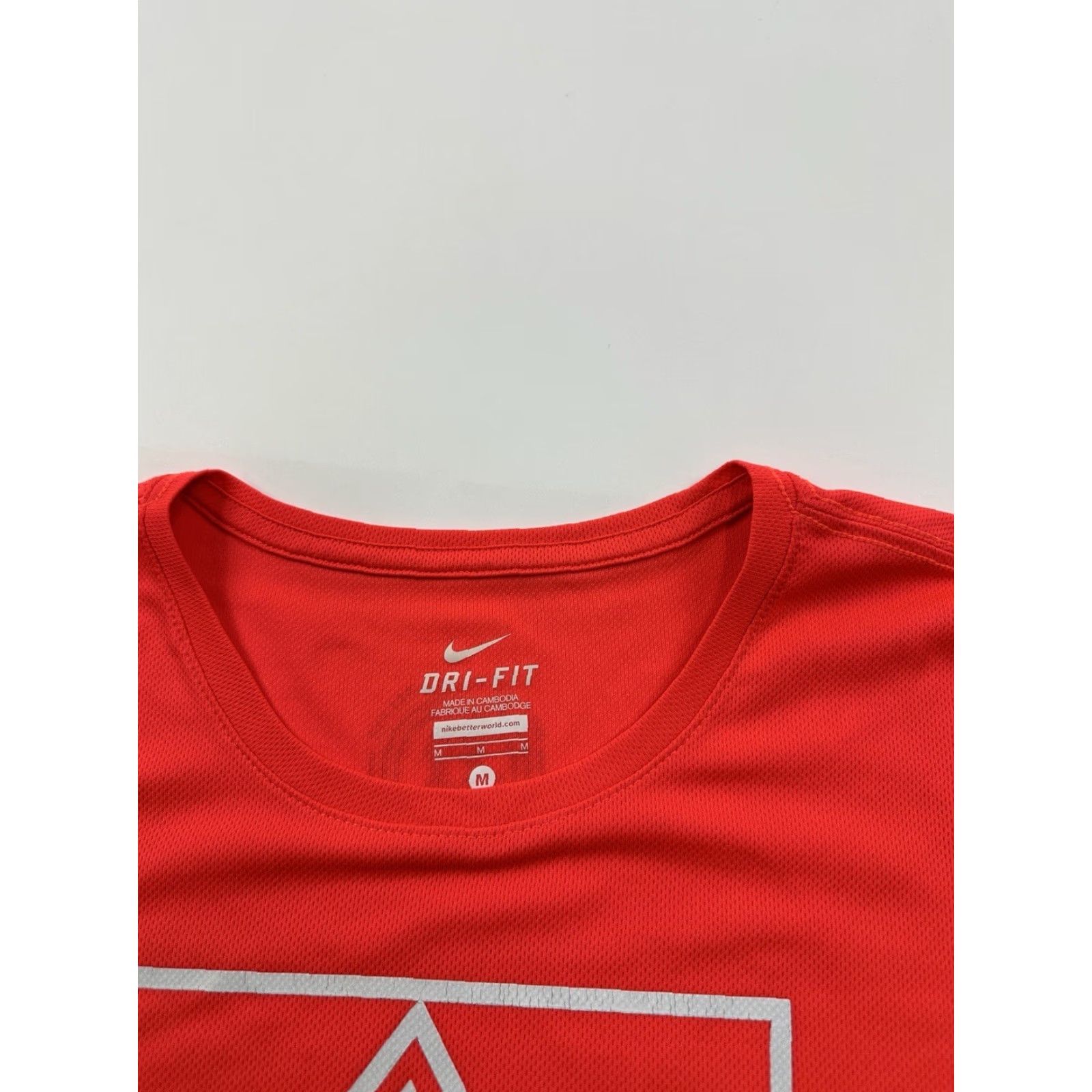 Nike VINTAGE Nike Shirt Women’s Medium Orange Short Sleeve Hood To Coast Relay 2018 Size M / US 6-8 / IT 42-44 - 3 Thumbnail