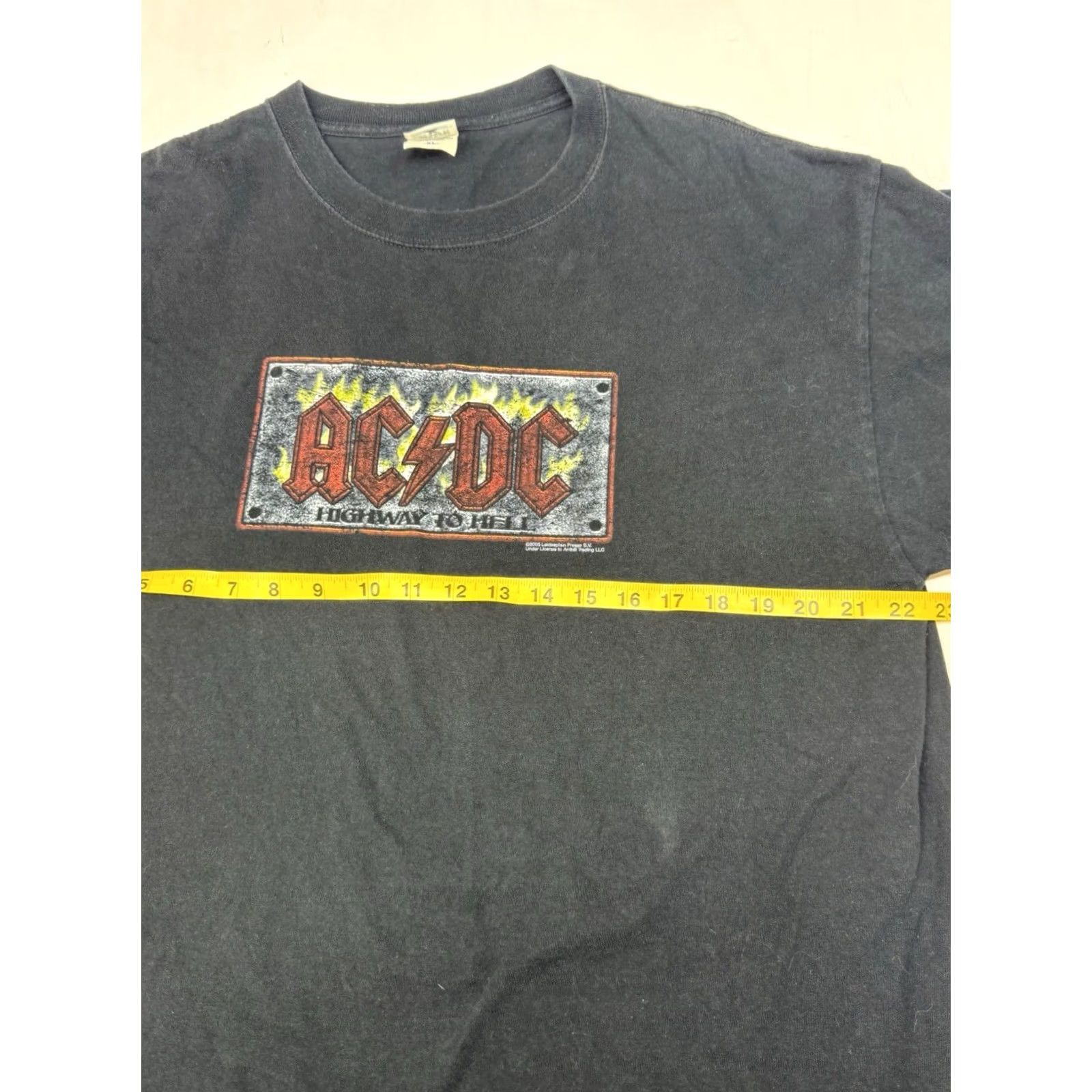 Anvil VINTAGE AC/DC Highway To Hell Graphic Short Sleeve Shirt Mens XL Black Cotton Crew Neck Rock 80s Band Y2K Mens XL Shirts Size US L / EU 52-54 / 3 - 4 Thumbnail