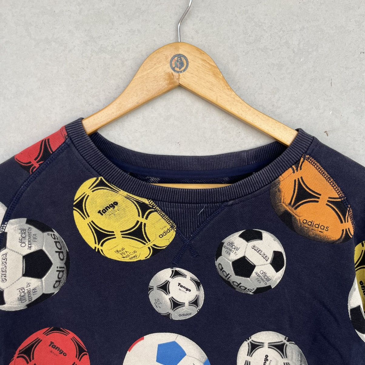 Other Vintage AdidasOriginals Black Soccer Ball Sweatshirt Size M Size US M / EU 48-50 / 2 - 4 Thumbnail