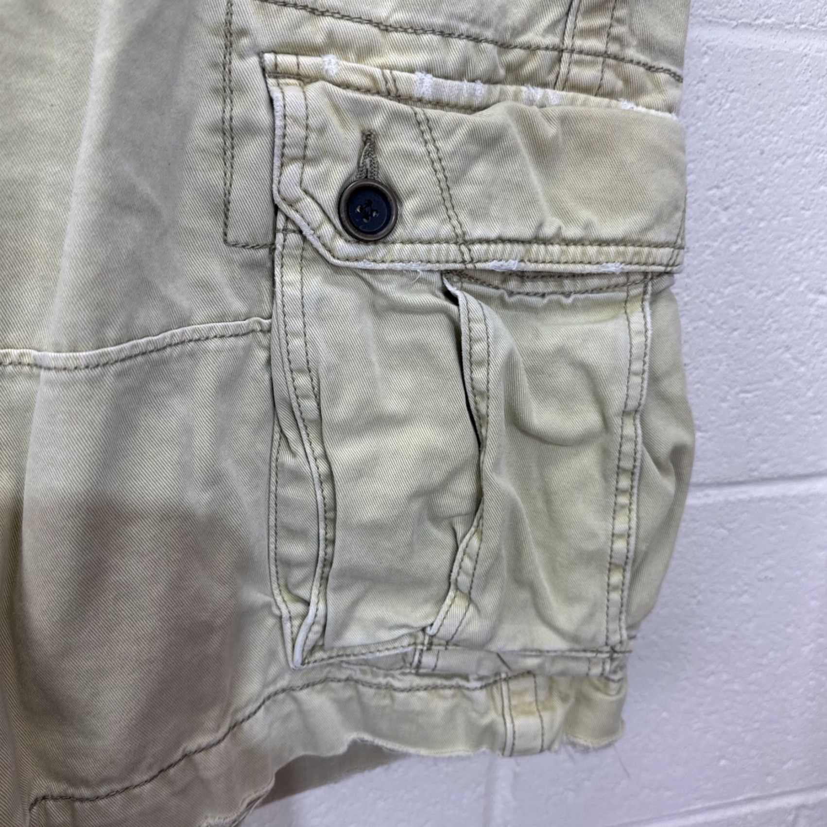 American Eagle Outfitters VINTAGE American Eagle Cargo Shorts Mens Size 34 Canvas Distressed Casual Summer Fall Spring Baggy Size US 34 / EU 50 - 5 Thumbnail