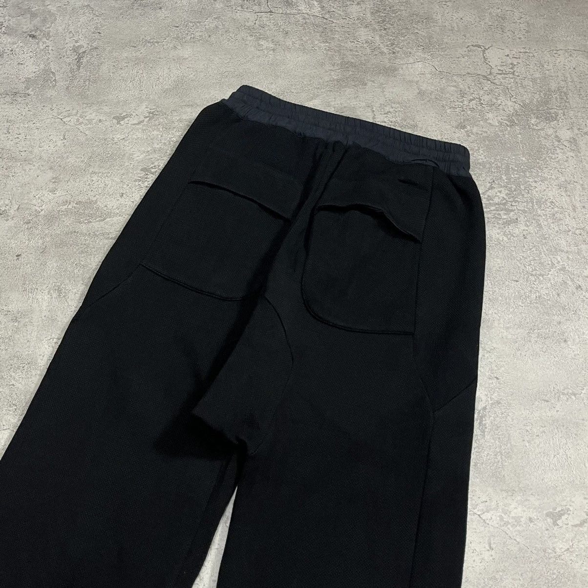 Byborre Byborre Tapered Cropped Pants - Black Size US 33 - 6 Thumbnail