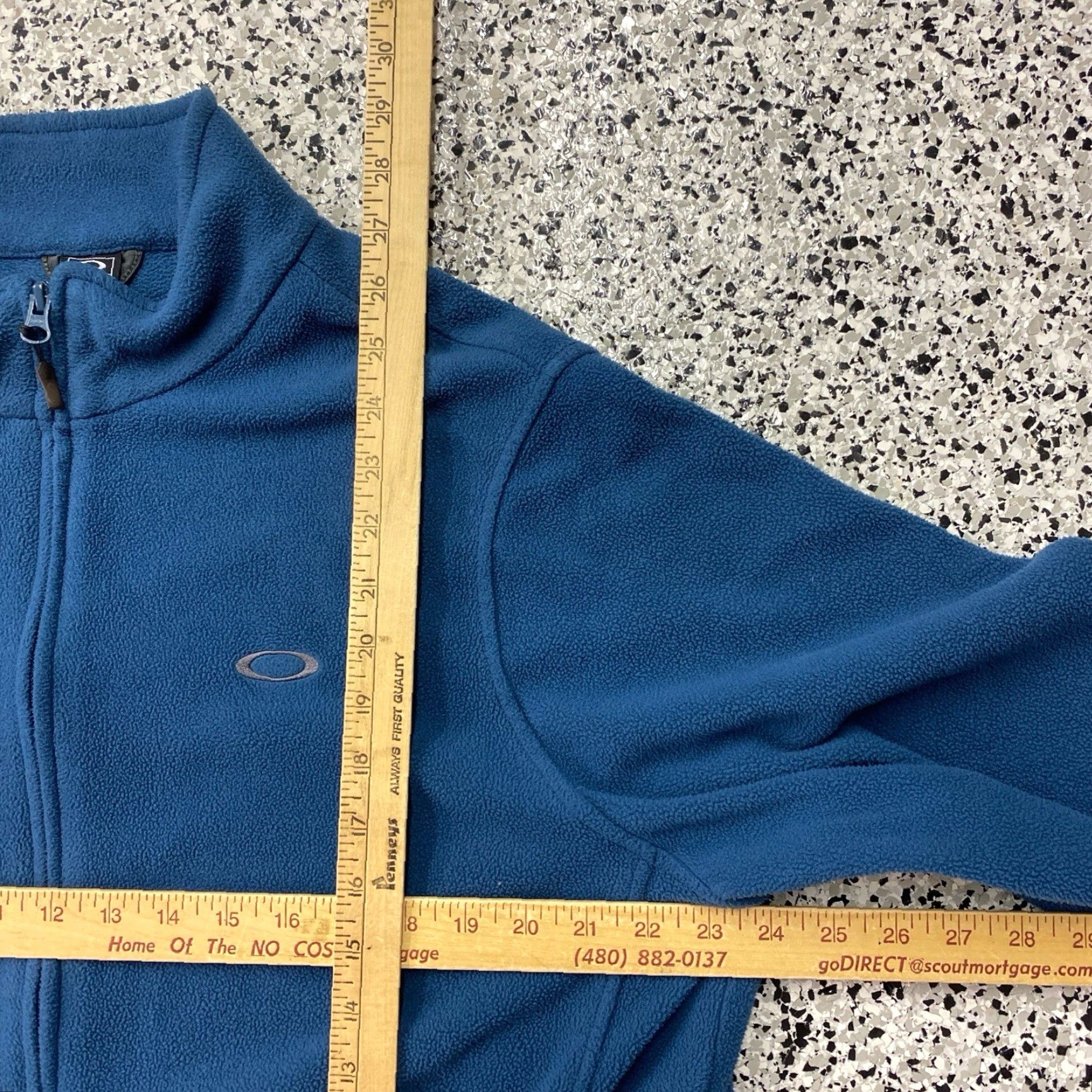 Oakley Oakley Y2K Zip Up Fleece Jacket Men’s Large Blue Logo Embroidered Full Zip Pockets All Seasons Outdoor 90s Mens Size US L / EU 52-54 / 3 - 3 Thumbnail