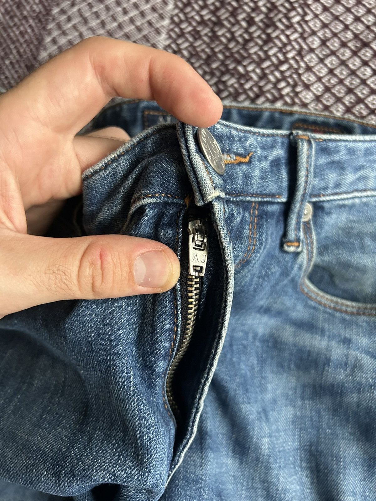 Armani Vintage Armani Jeans Denim Pants Solid Metal Logo Size 30 Size US 30 / EU 46 - 11 Thumbnail