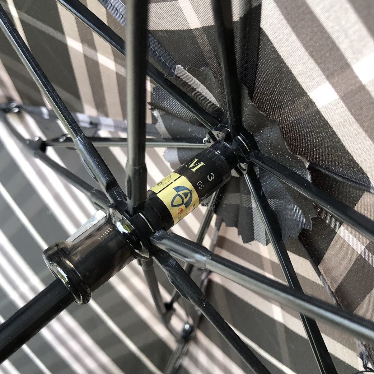 Burberry Burberry Checked Novacheck Waterproof Folding Umbrella Size ONE SIZE - 15 Thumbnail