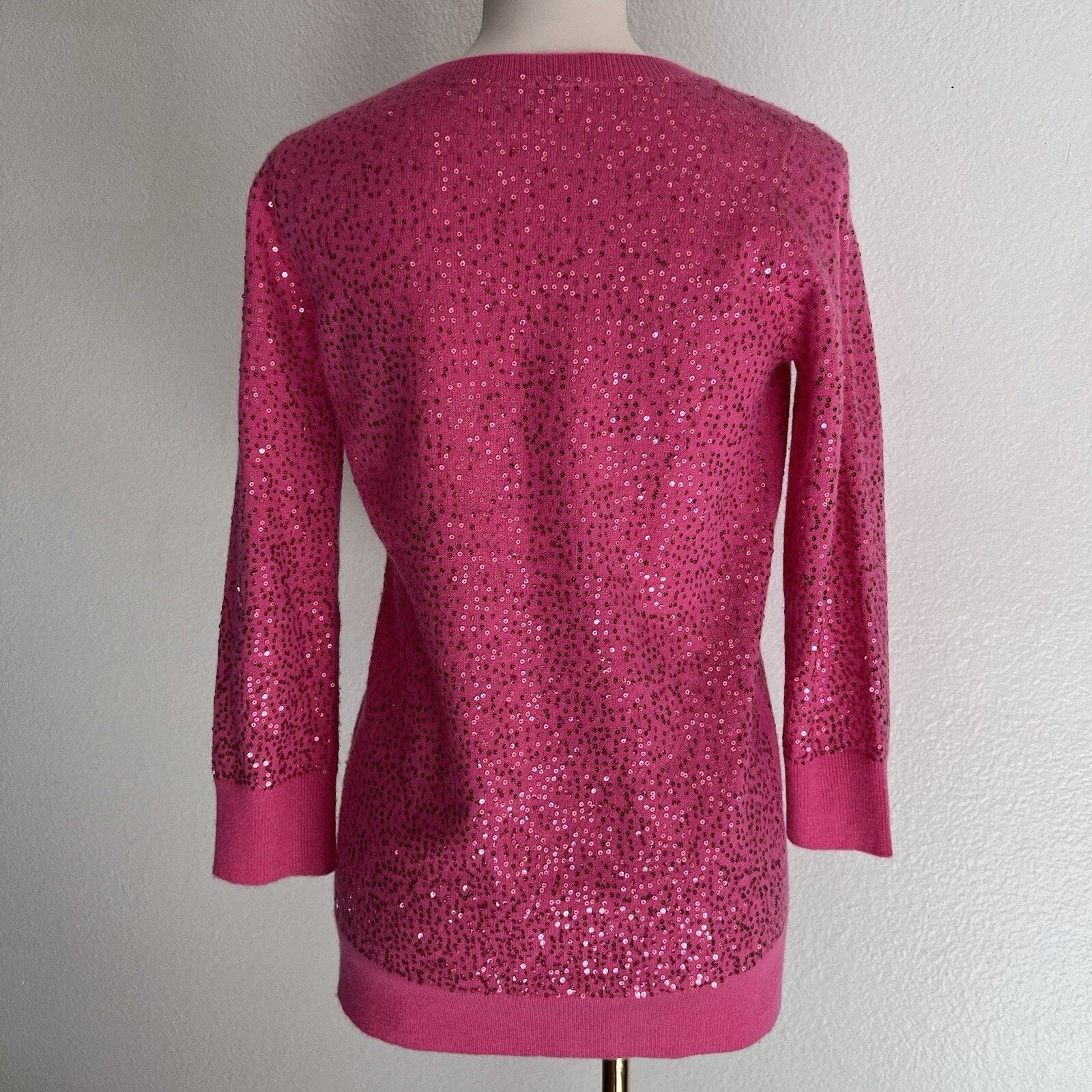 Neiman Marcus 100% Cashmere XS Neiman Marcus Pink Sequin Long Sleeve Size XS / US 0-2 / IT 36-38 - 4 Thumbnail