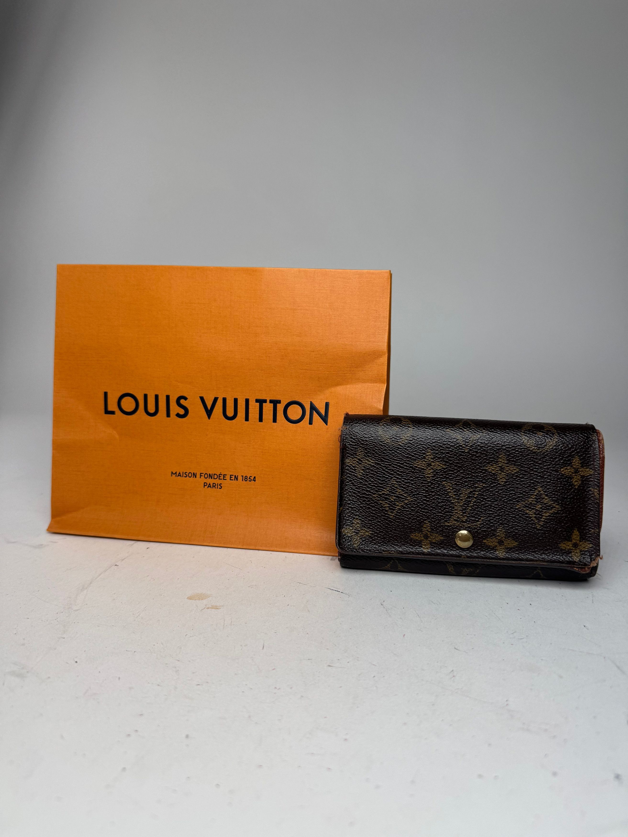 Louis Vuitton Vintage Monogram Leather Wallet Brown Size ONE SIZE - 1 Thumbnail