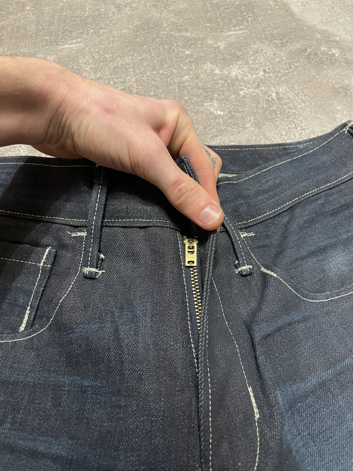 Levi's Vintage Levis Black Tab Distressed Heavy Denim Jeans 32/34 Size US 32 / EU 48 - 19 Thumbnail