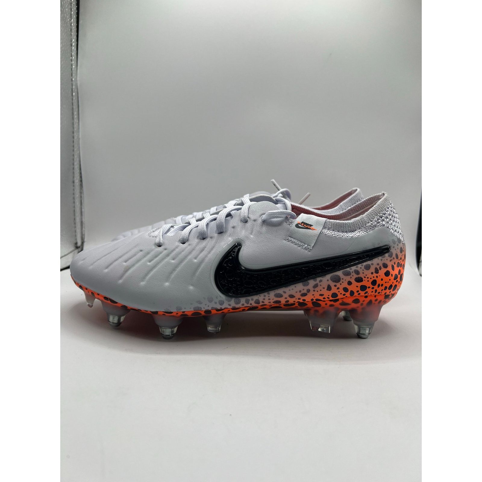 Nike Nike Tiempo Legend 10 Elite FG “Electric Pack Olympic Safari Size US 6 / IT 36 - 1 Thumbnail