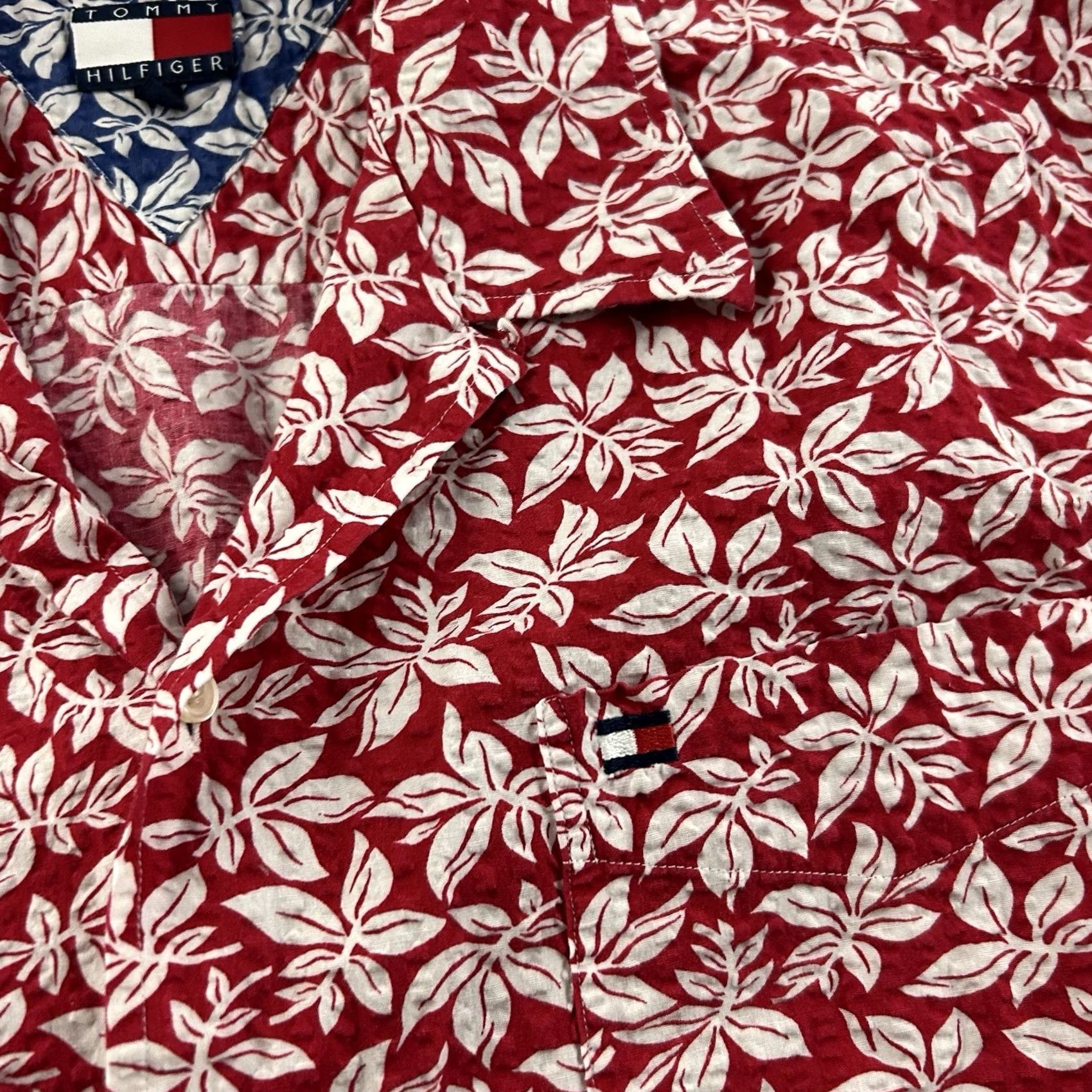 Tommy Hilfiger VINTAGE Tommy Hilfiger Seersucker Floral Hawaiian Button Front Shirt Mens L Red Size US L / EU 52-54 / 3 - 3 Thumbnail