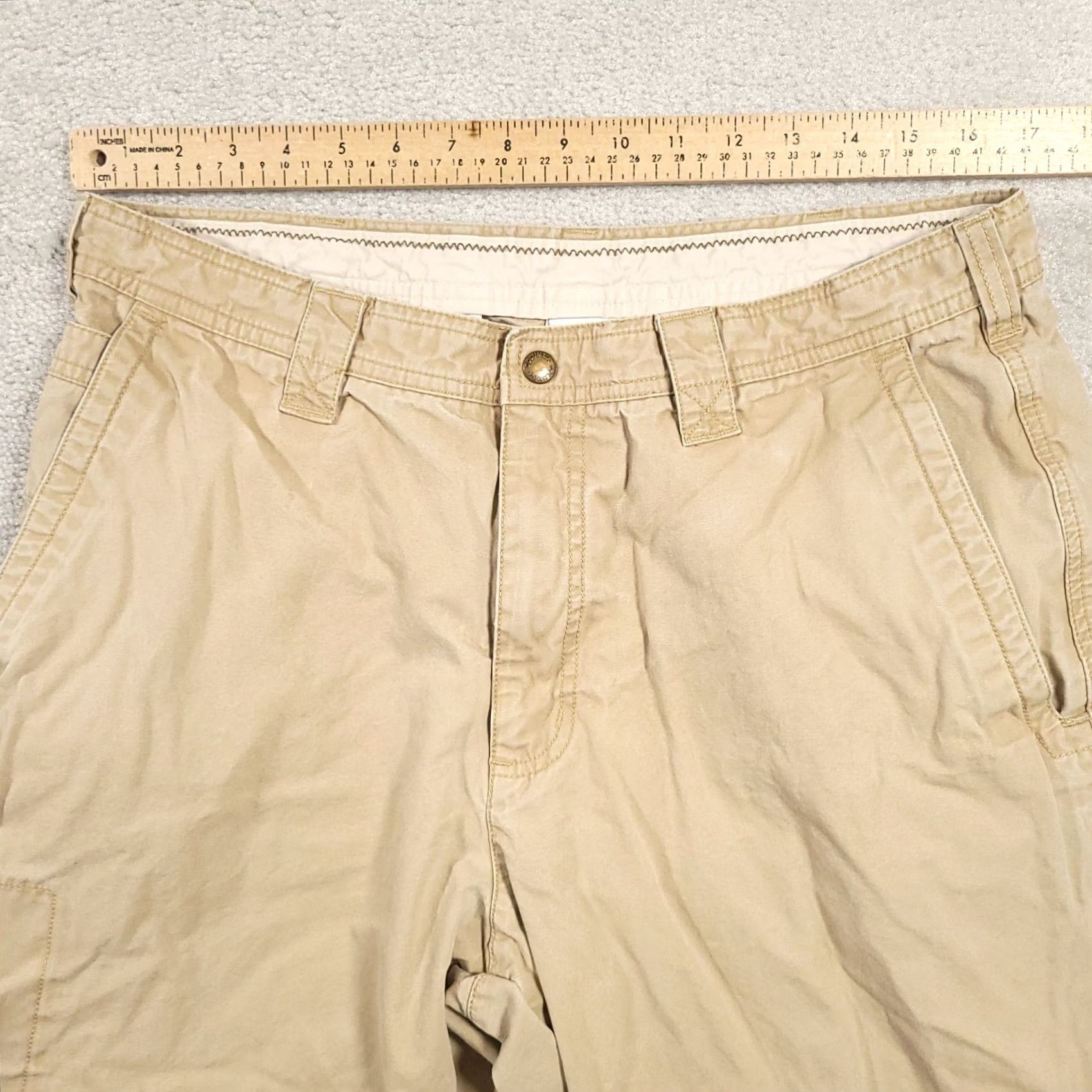Vintage Columbia Khaki Tan Utility Pants Mens 36 Outdoors Straight Leg Hiking Zip Pocket Mens Regular Straight Belt Loops Beige Casual Workwear 90s Size US 36 / EU 52 - 4 Thumbnail