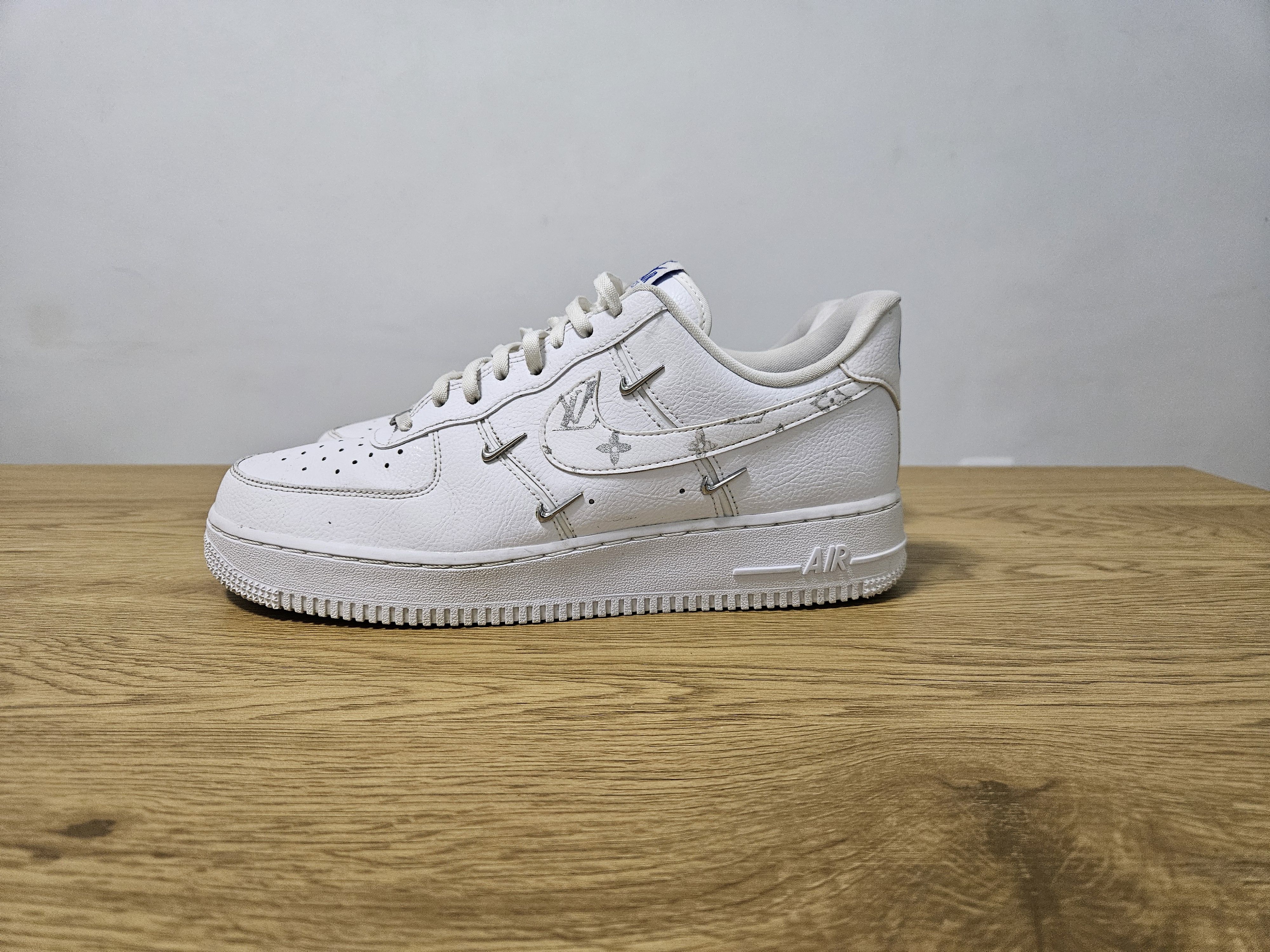 Nike Nike Air Force 1 Size US 9 / EU 42 - 2 Thumbnail
