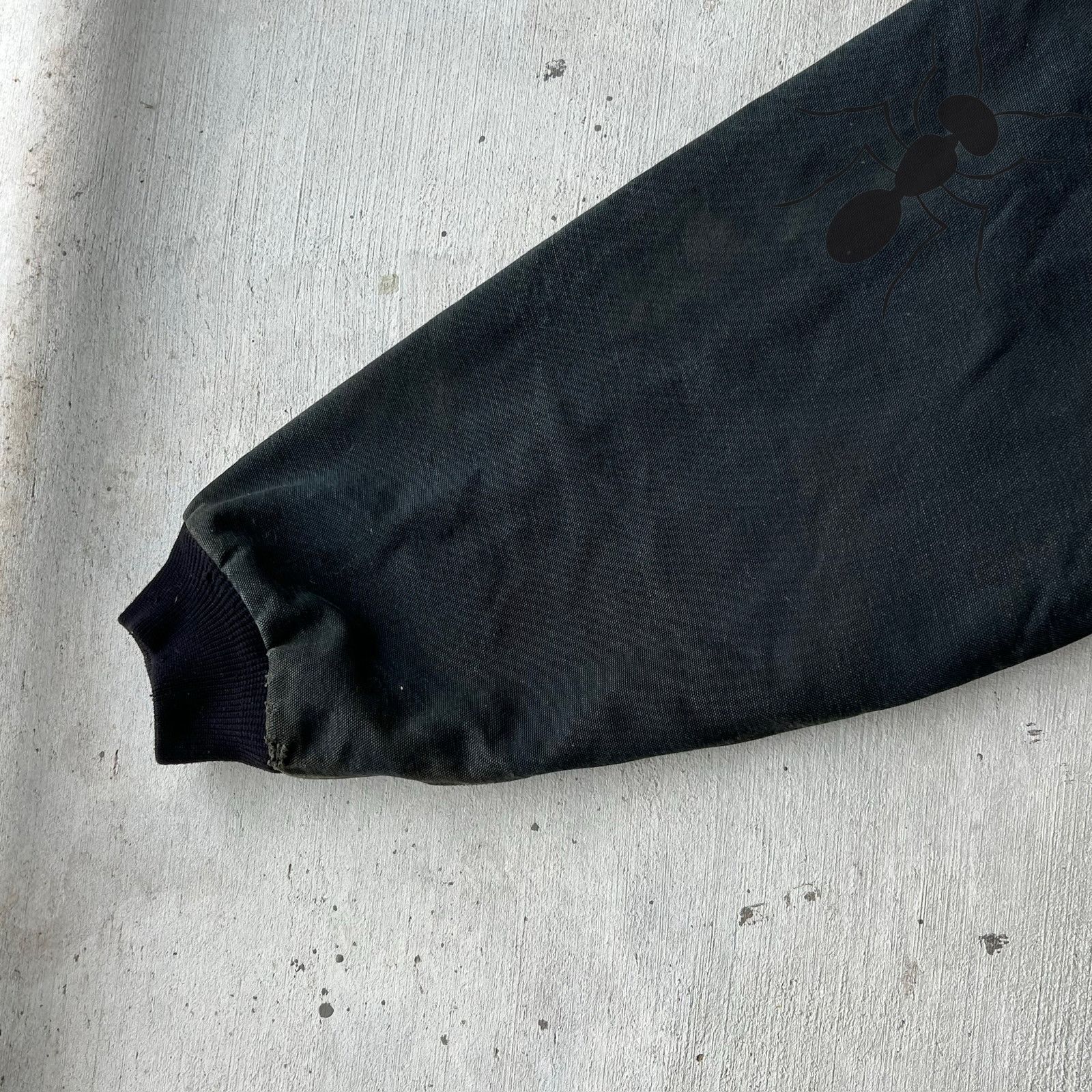 Carhartt × Vintage Carhartt J131 BLK faded black hooded work wear jacket Size US XXL / EU 58 / 5 - 11 Thumbnail
