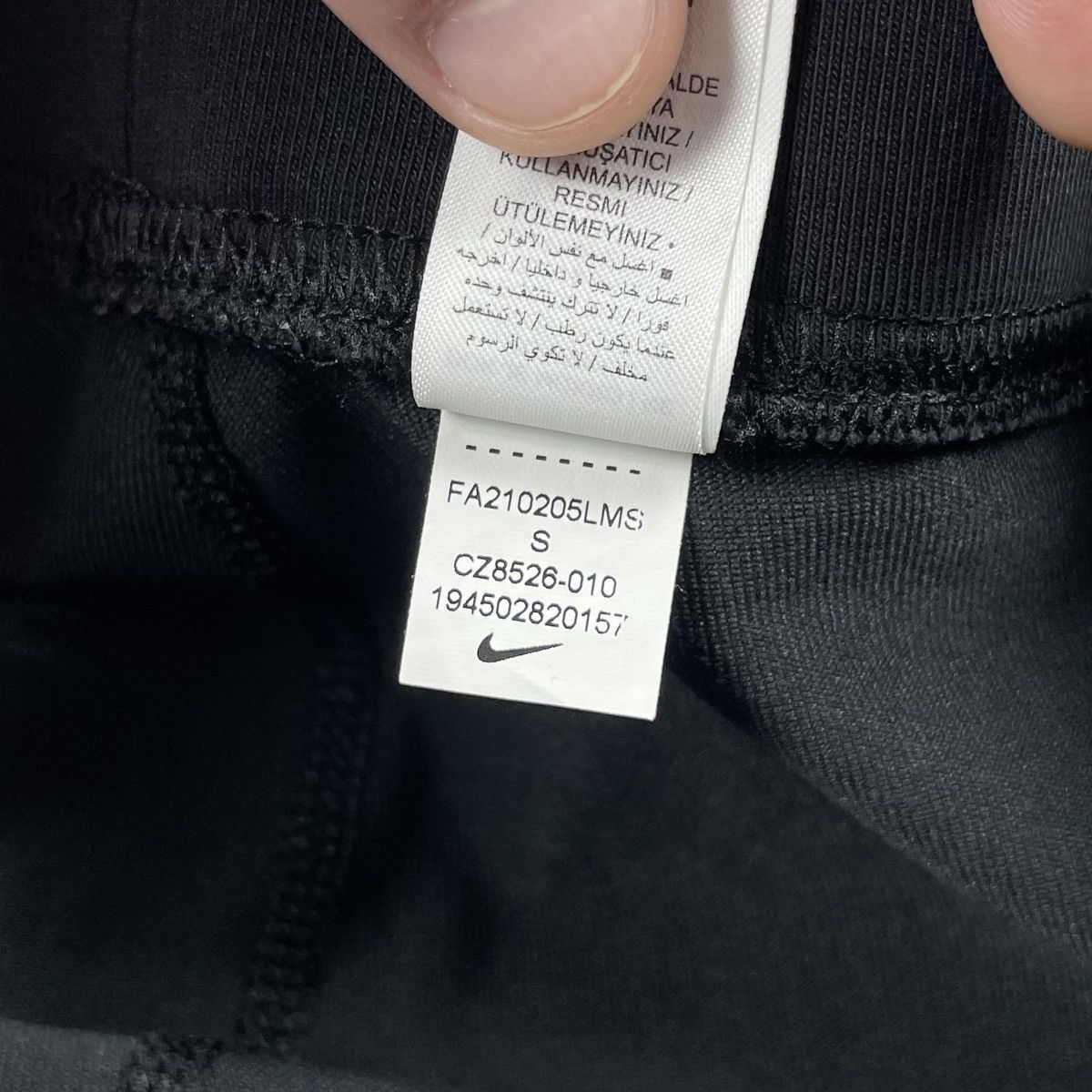 Nike Nike Women Leggings Shorts Biker Shorts Size 26" / US 2 / IT 38 - 9 Thumbnail