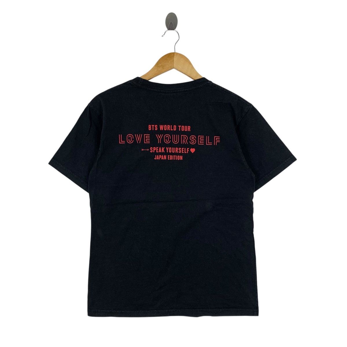 Vintage BTS LOVE YOURSELF Speak Yourself World Tour Japan Tshirt Size US S / EU 44-46 / 1 - 1 Thumbnail