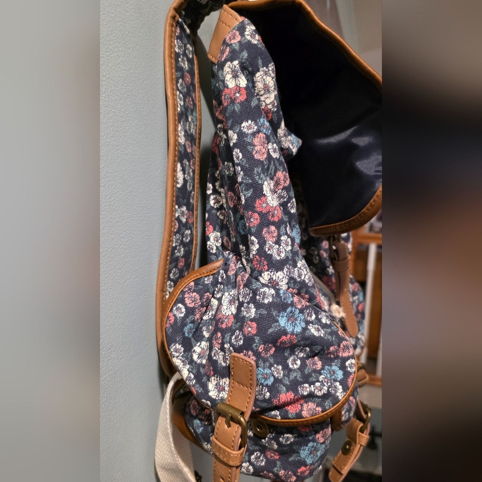 Other Vintage Mudd Floral Canvas Backpack with Faux Leather Trim Size ONE SIZE - 7 Thumbnail
