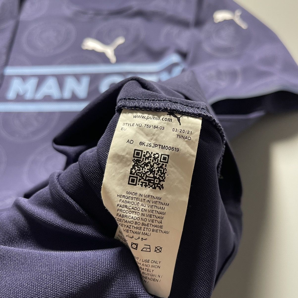 Puma × Vintage MANCHESTER CITY PUMA 2021/2022 SOCCER THIRD JERSEY #47 FODEN Size US S / EU 44-46 / 1 - 13 Thumbnail