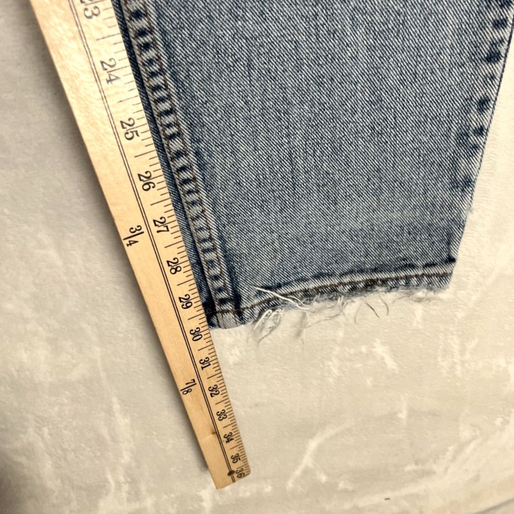Levi's VINTAGE Levi’s 550 Jeans Jeans 28x30 Denim Blue 90s Grunge USA Levi’s 550 Jeans Mens 5-Pocket Distressed Light Wash Regular Fit Size US 28 / EU 44 - 6 Thumbnail