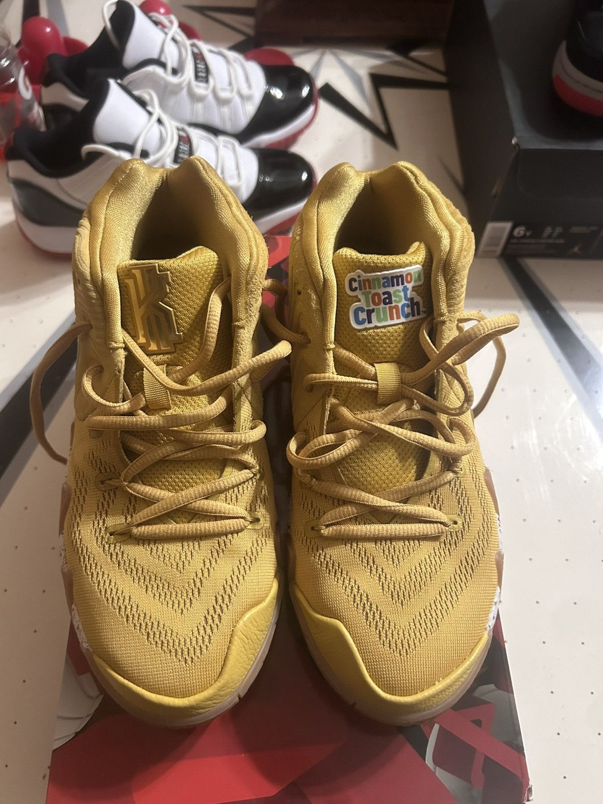 Nike Kyrie 4 cinnamon Toast Crunch Grade School Size US 6 / EU 39 - 1 Thumbnail