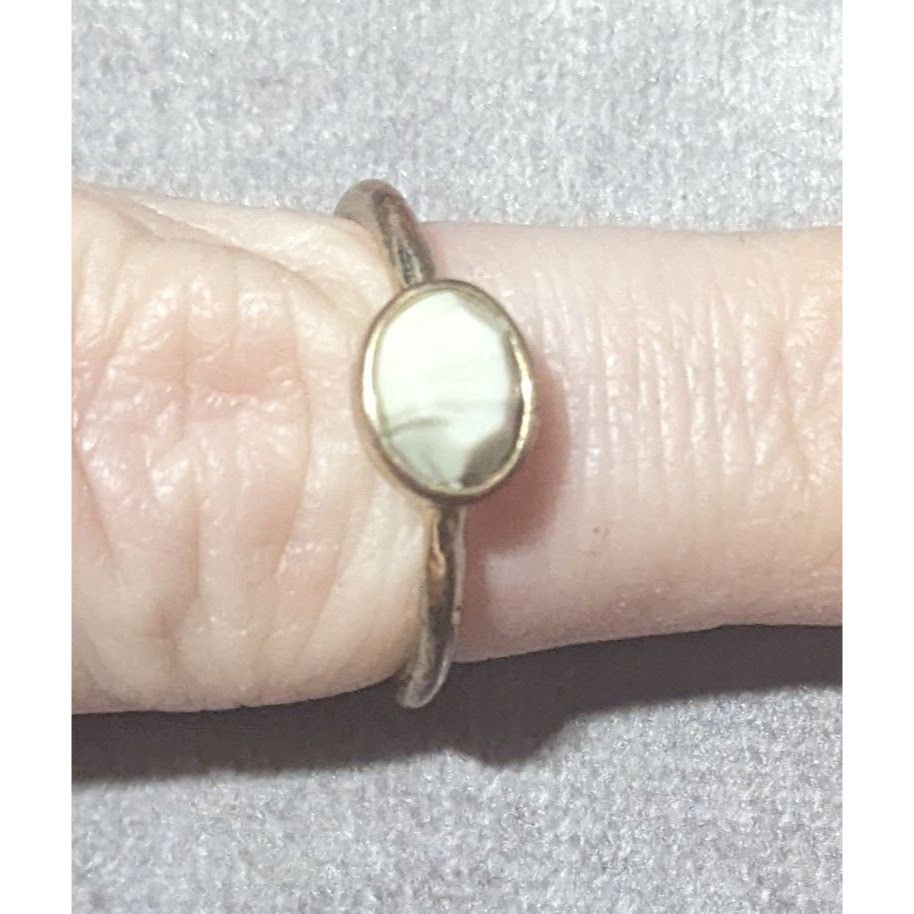 Other Minimalist Gold And White Faceted Stone Fashion Ring Size 7 Size ONE SIZE - 5 Thumbnail