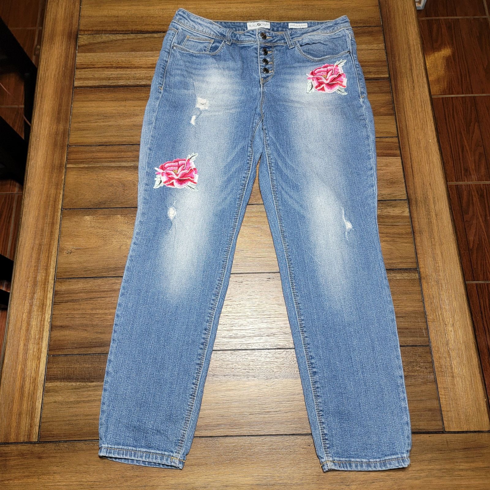 Other Black Daisy Relaxed Skinny w/ Rose Patches -9/29 (Junior) Size 31" - 1 Thumbnail
