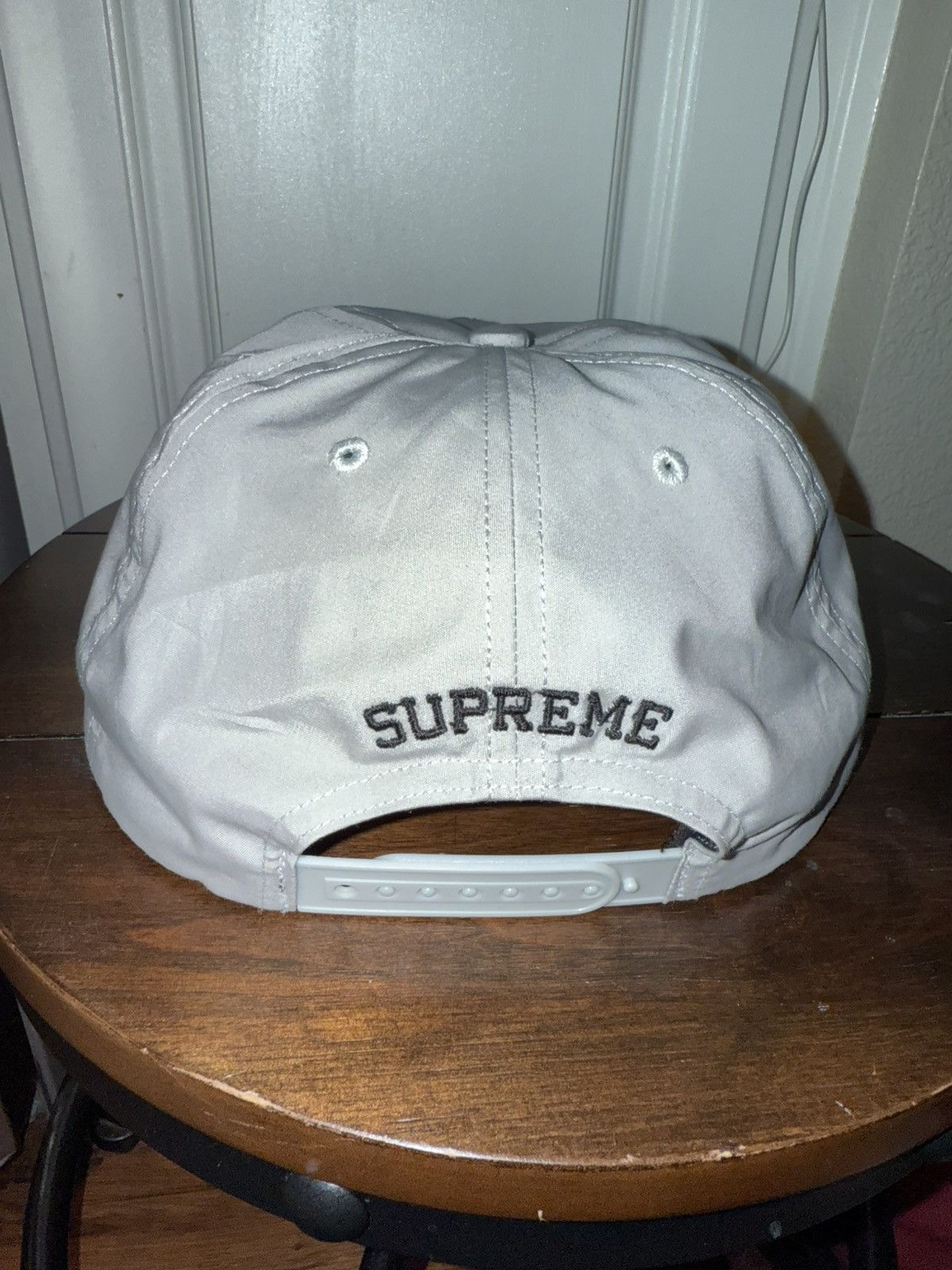 Kaws × Supreme Supreme x Kaws Chalk Logo 5-Panel Hat Light Gray Snapback Size ONE SIZE - 3 Thumbnail