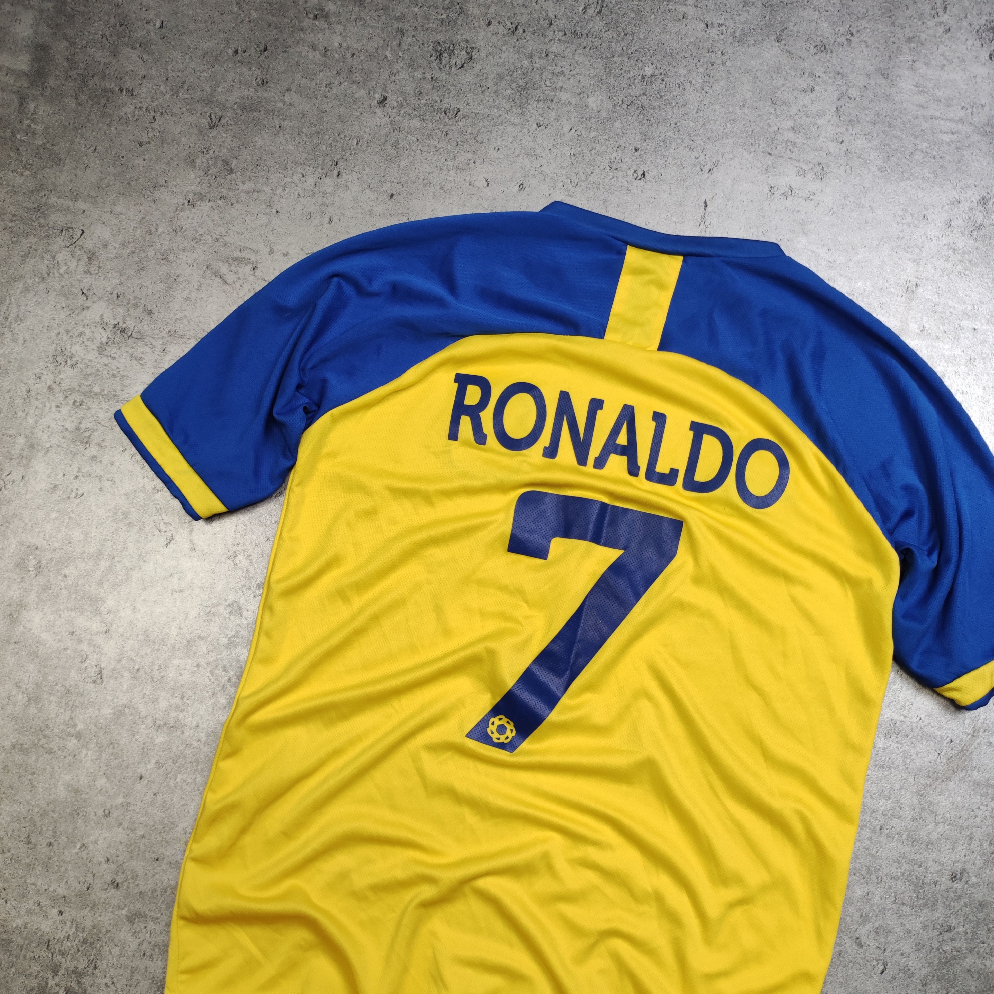 Other RARE Football Soccer Al Nassr #7 CR7 Cristiano Ronaldo Kit Size US XS / EU 42 / 0 - 9 Thumbnail